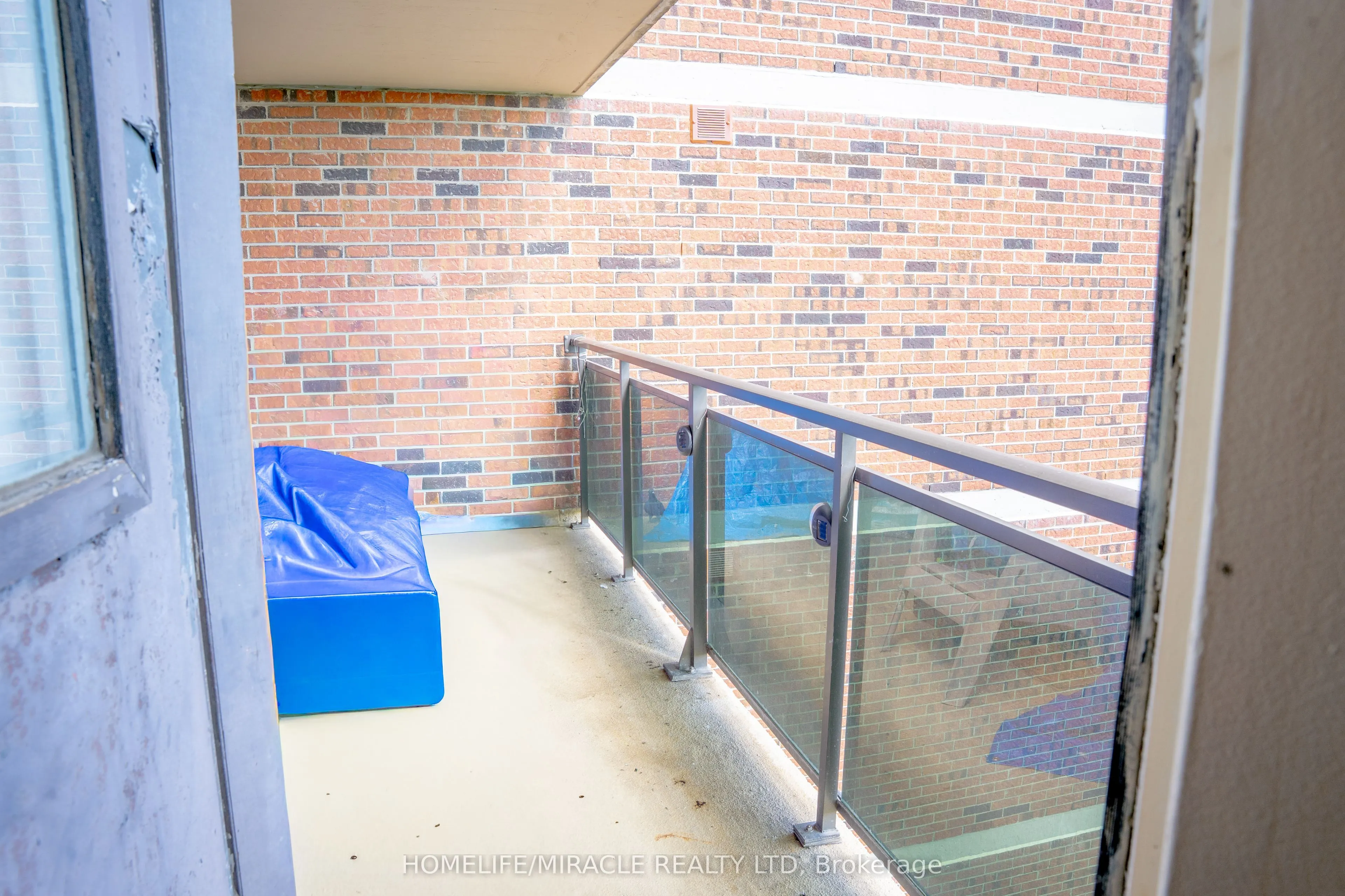 234 Albion Road, #1401