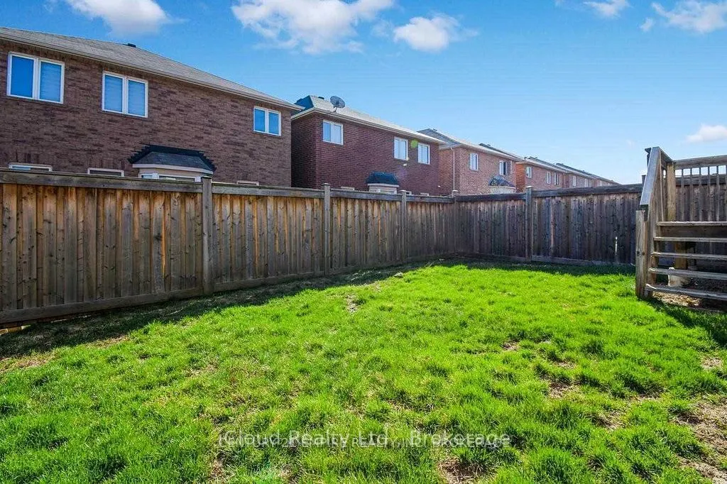 237 Valleyway Drive, #Upper