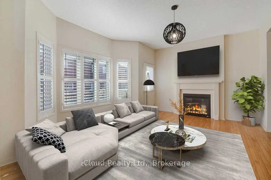 237 Valleyway Drive, #Upper