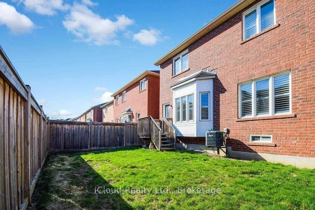 237 Valleyway Drive, #Upper