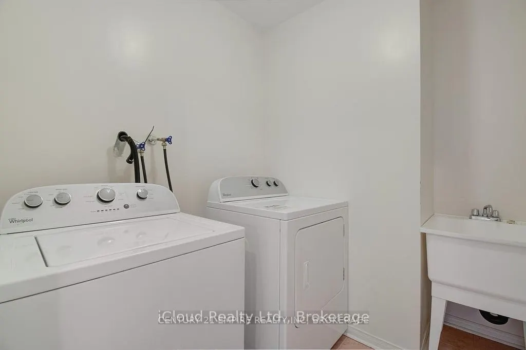 237 Valleyway Drive, #Upper