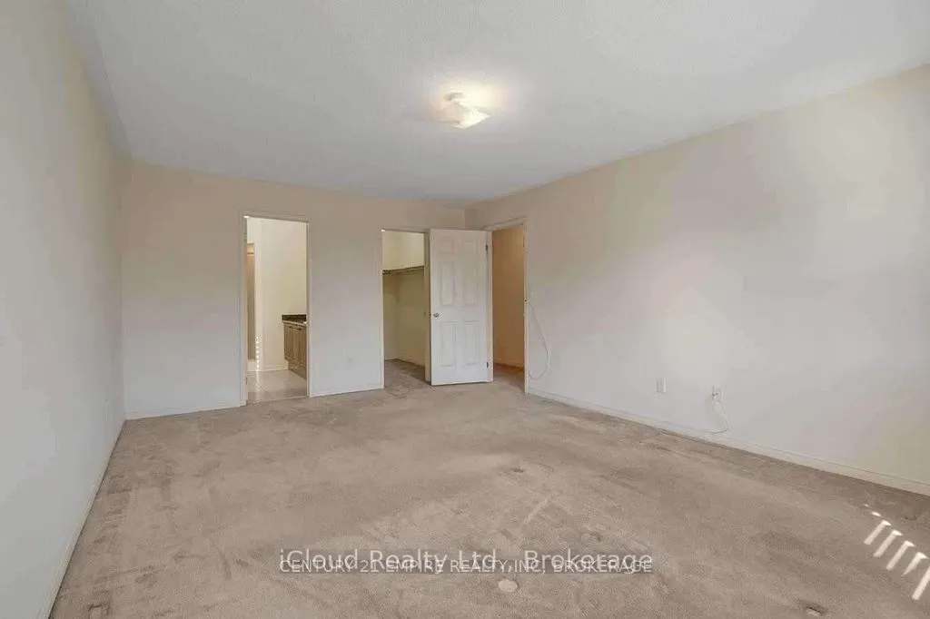 237 Valleyway Drive, #Upper