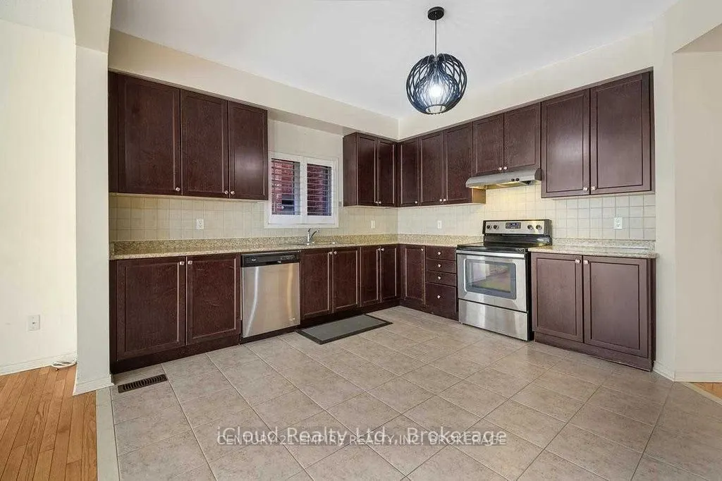 237 Valleyway Drive, #Upper