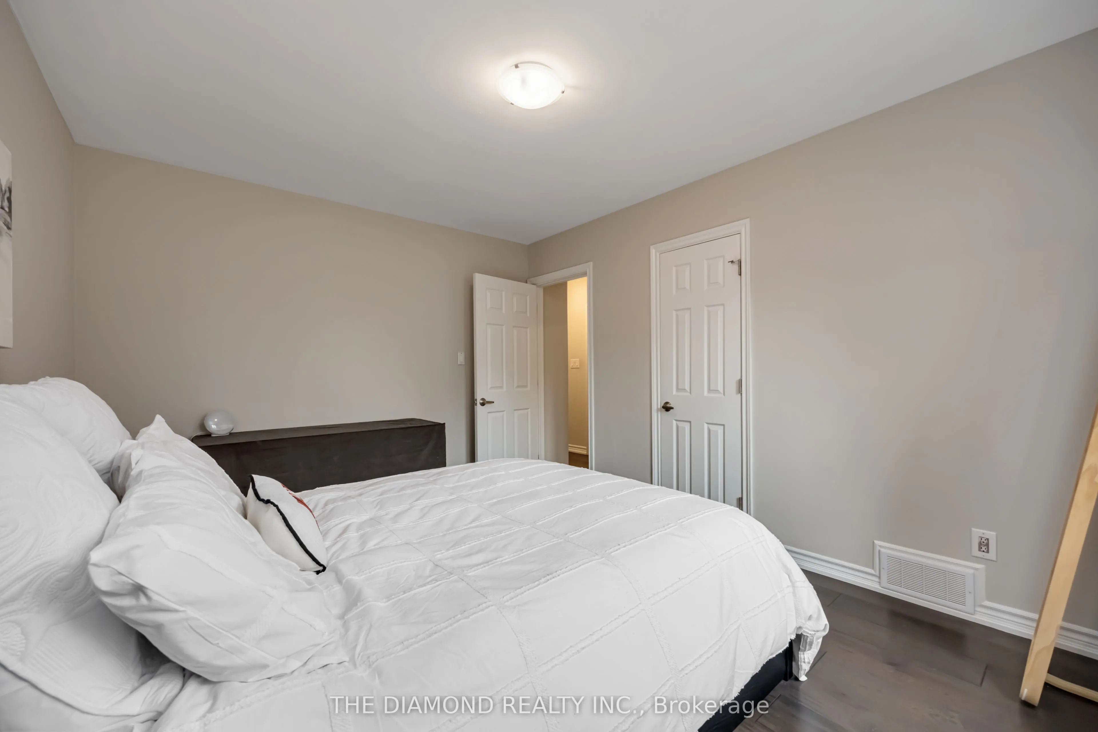 21 Gracefield Avenue