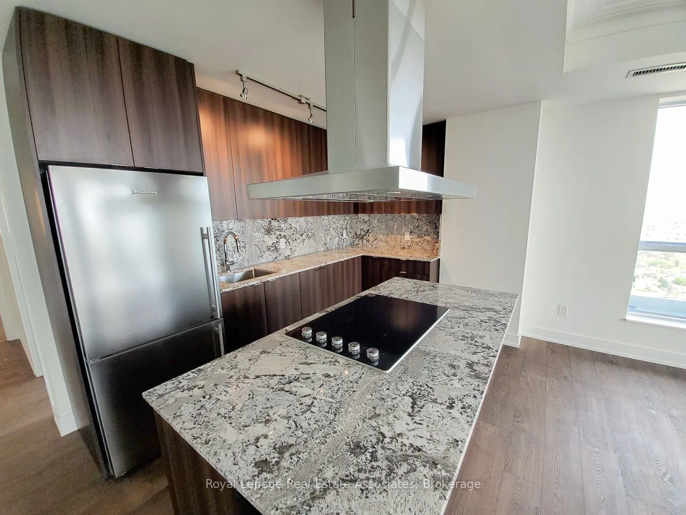 5 Mabelle Avenue, #4028