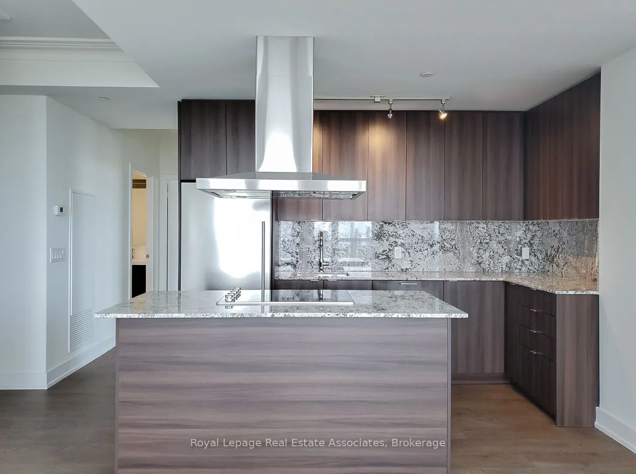 5 Mabelle Avenue, #4028