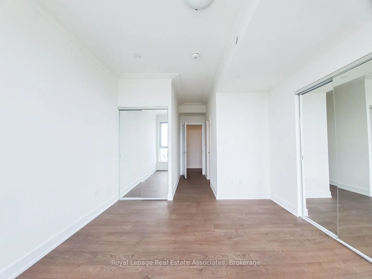 5 Mabelle Avenue, #4028