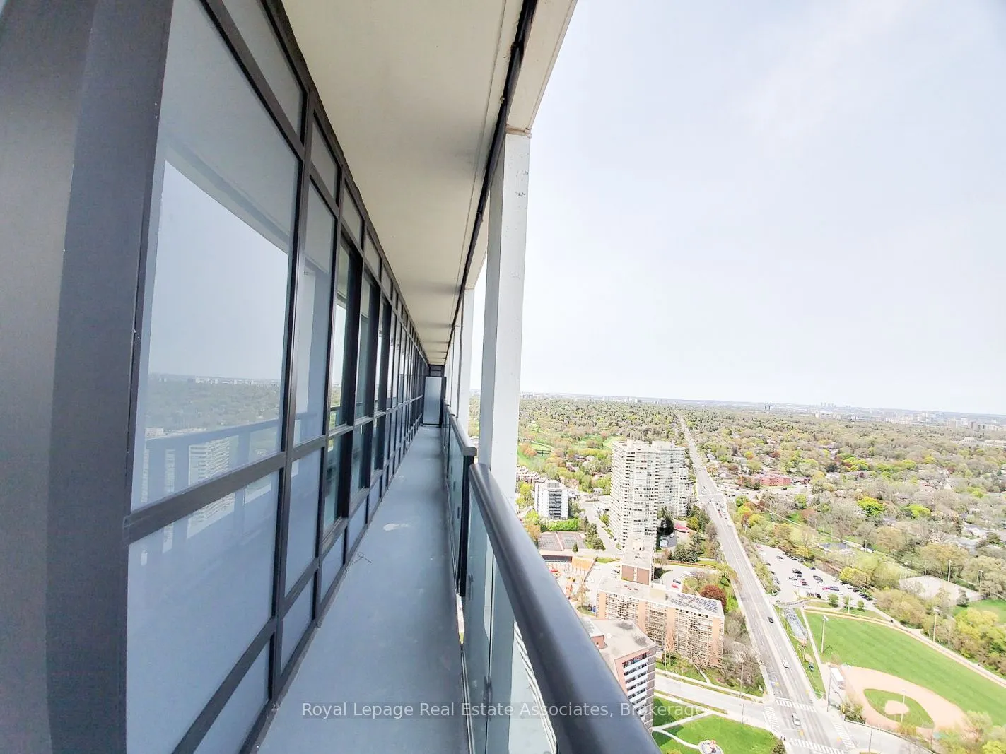 5 Mabelle Avenue, #4028