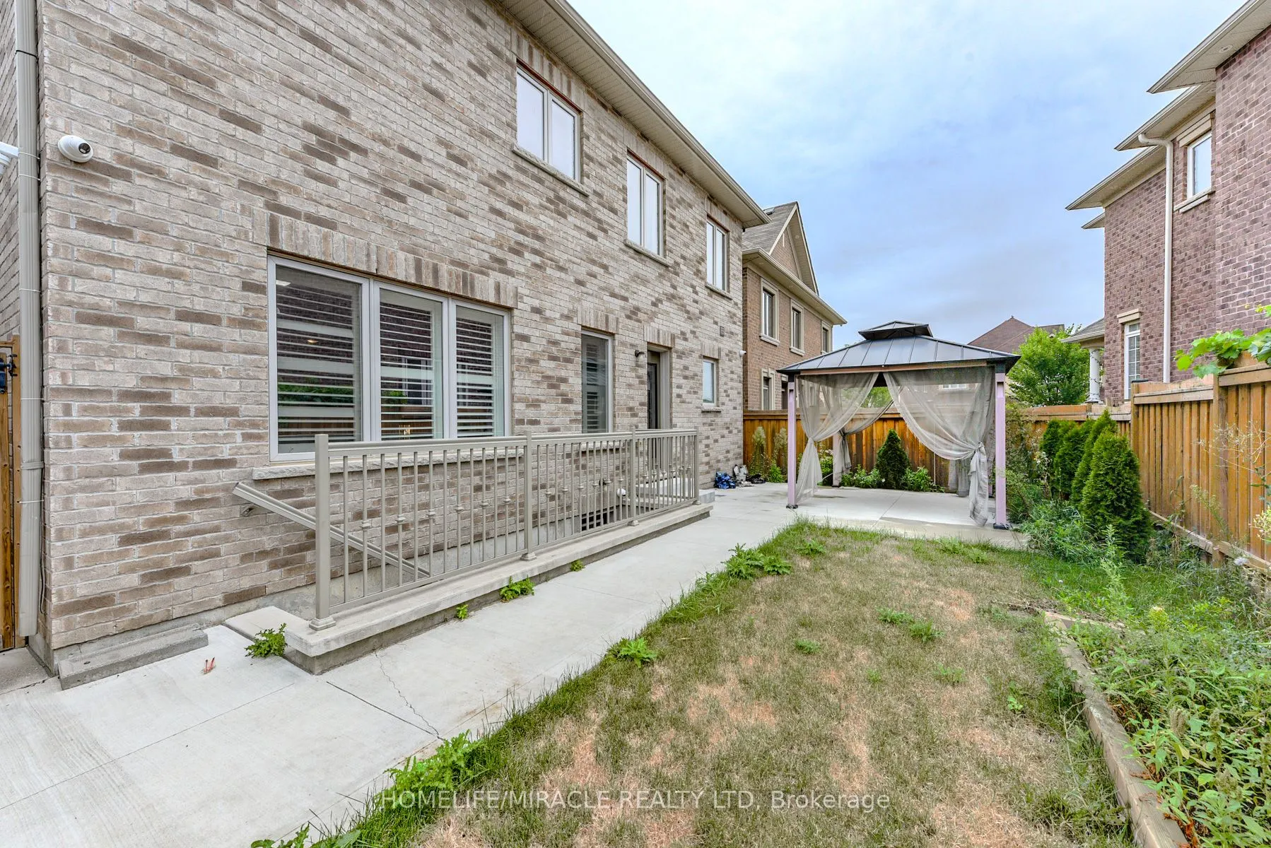 61 Bucksaw Street