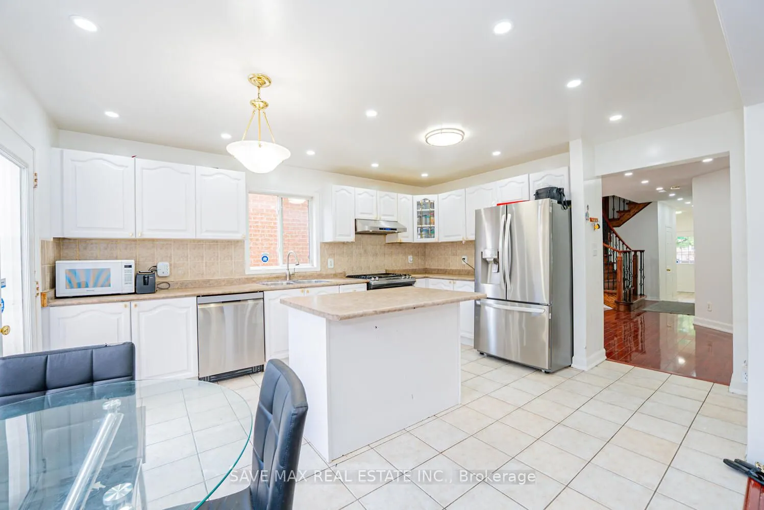 3 Gander Crescent