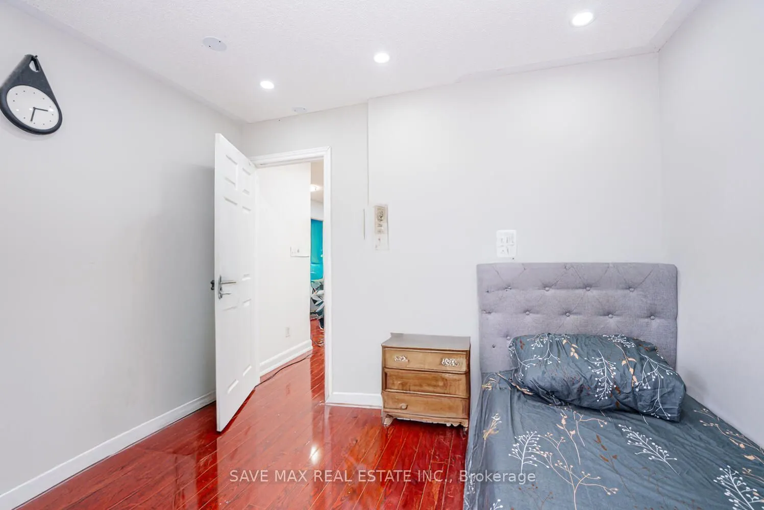 3 Gander Crescent