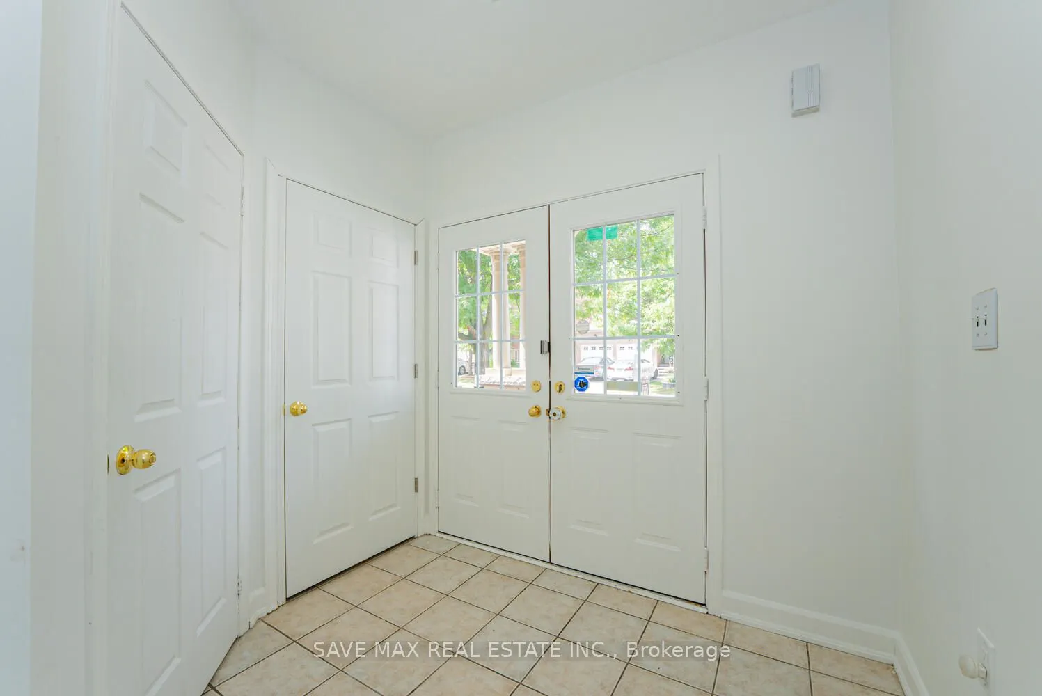 3 Gander Crescent
