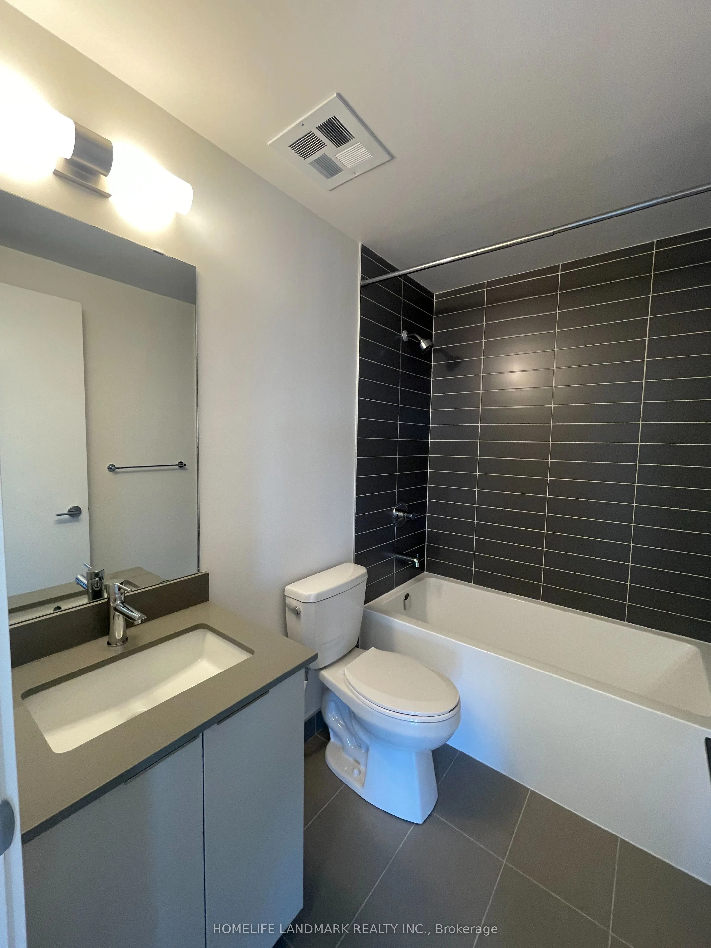3079 Trafalgar Road, #603