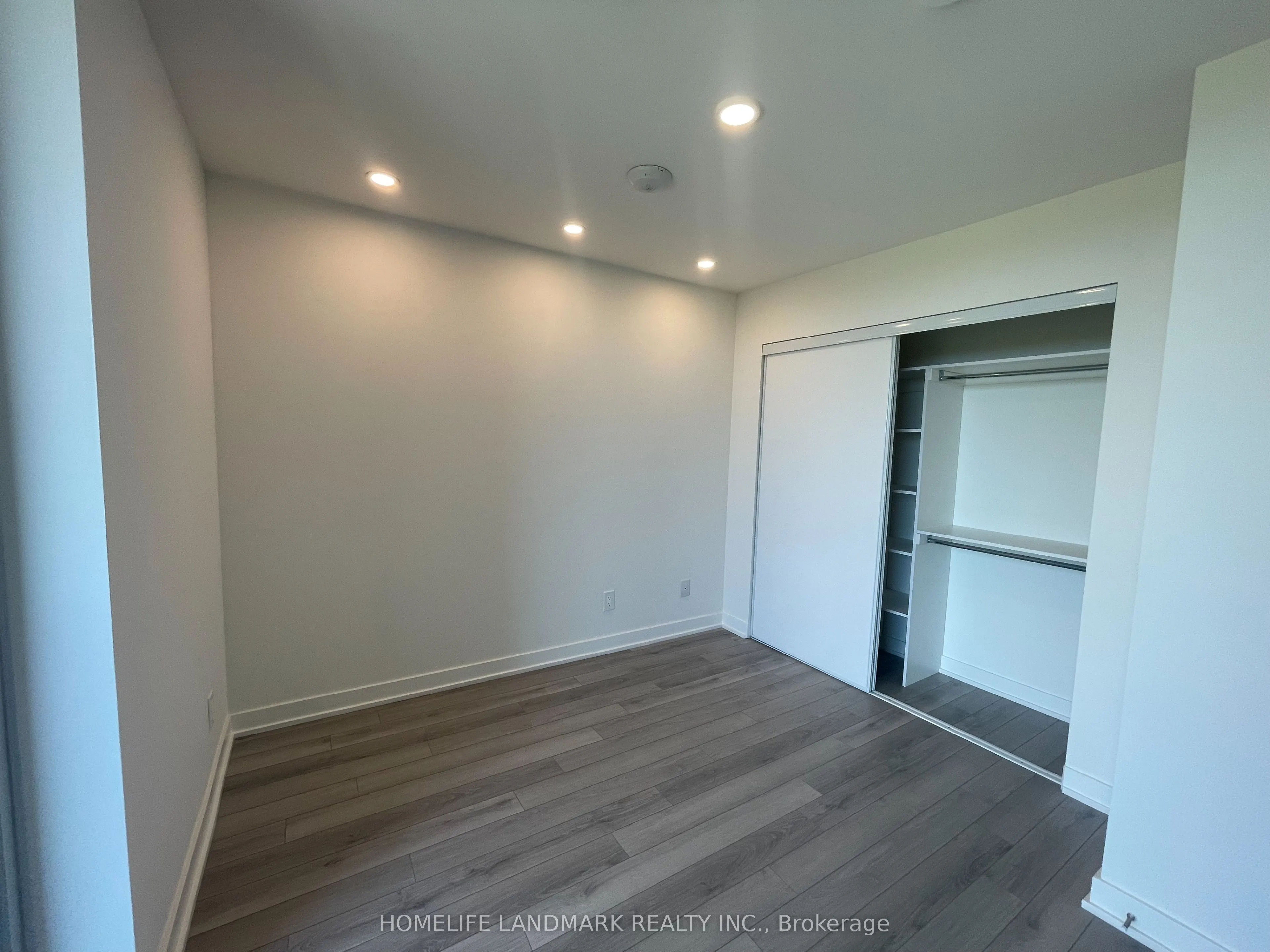 3079 Trafalgar Road, #603