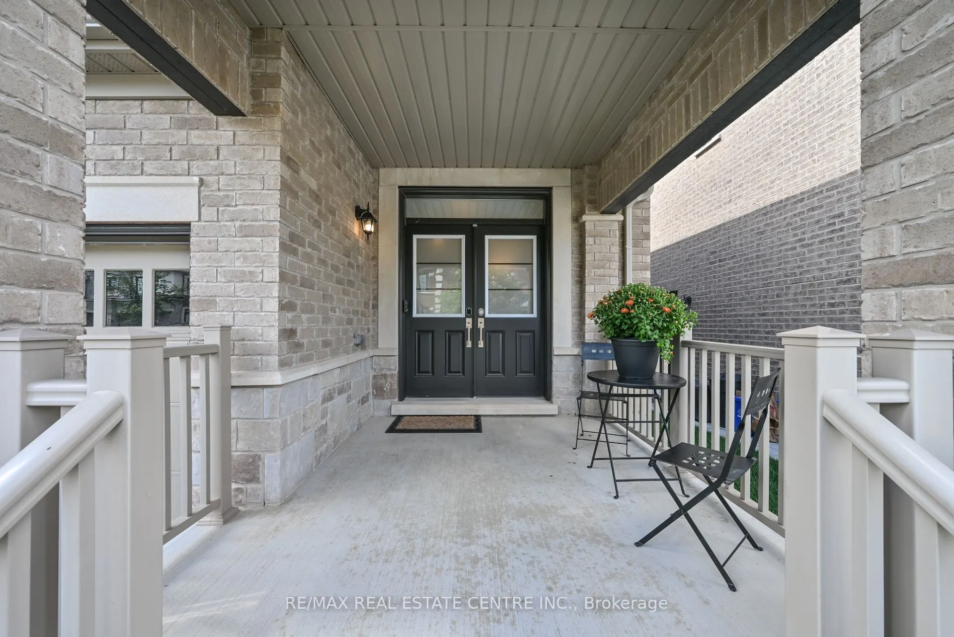 1326 Raspberry Terrace