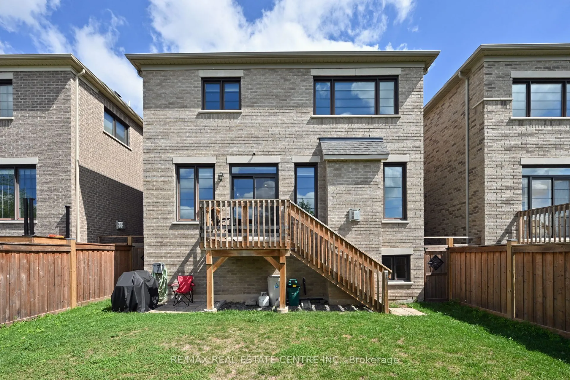 1326 Raspberry Terrace