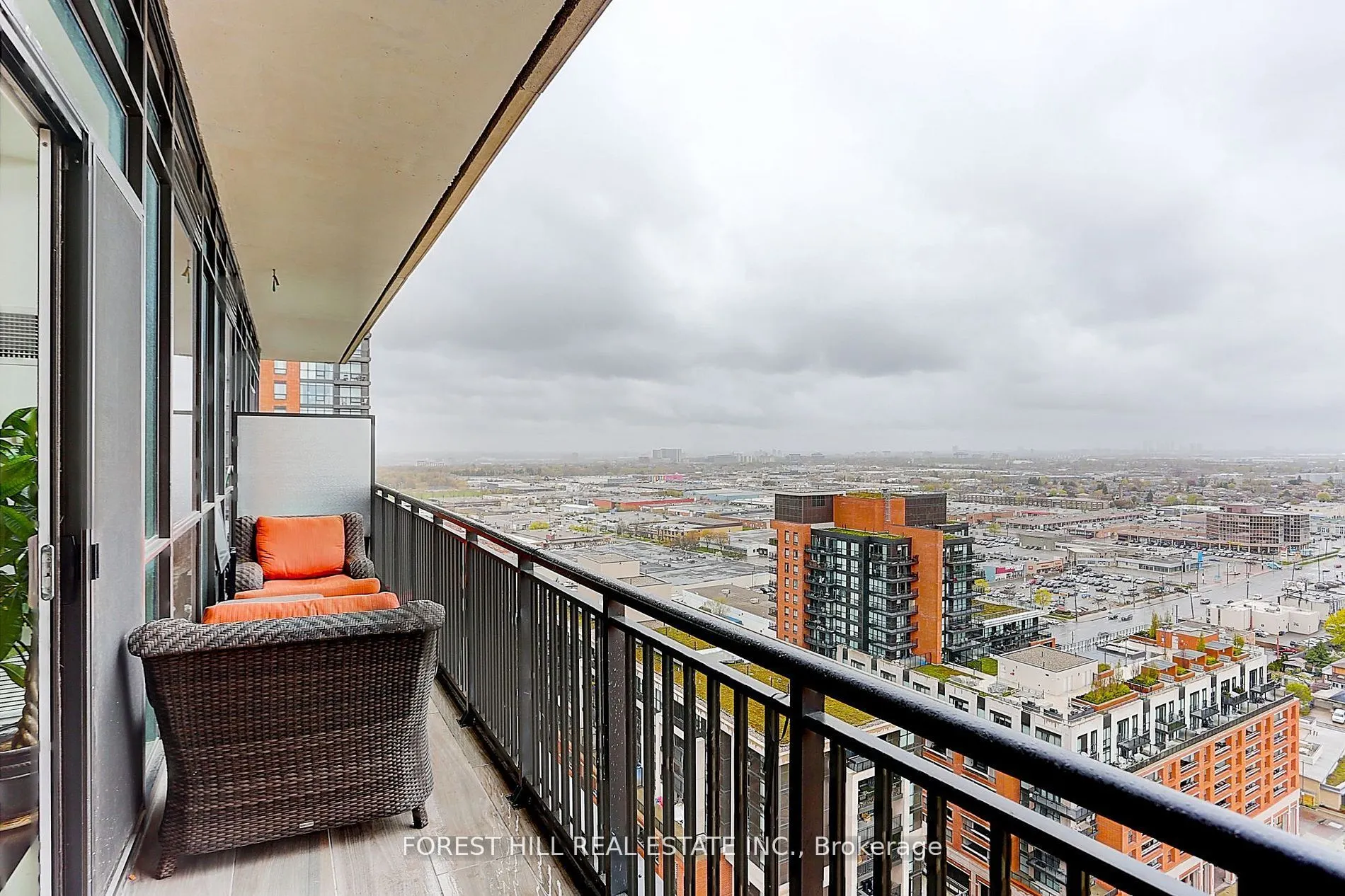 800 Lawrence Avenue W, #2121