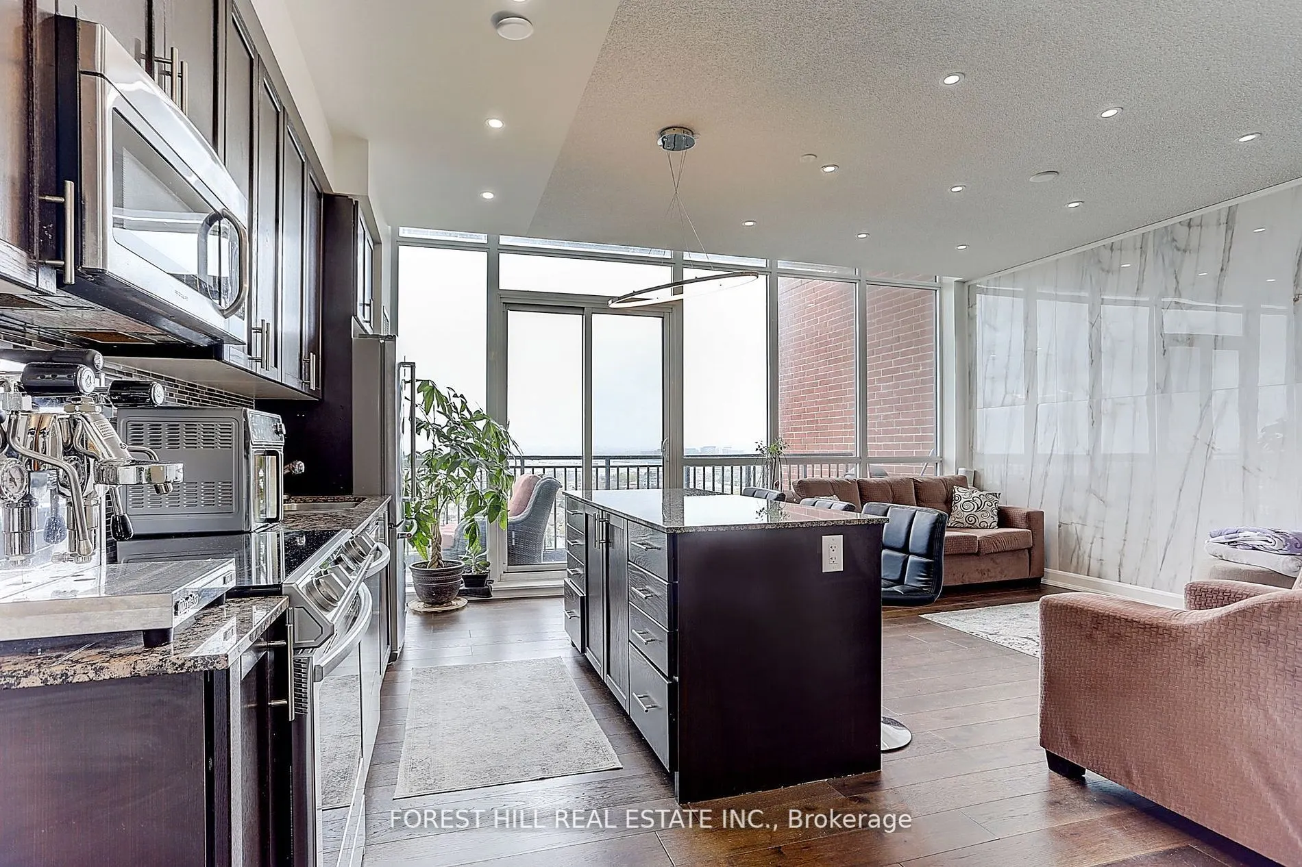 800 Lawrence Avenue W, #2121