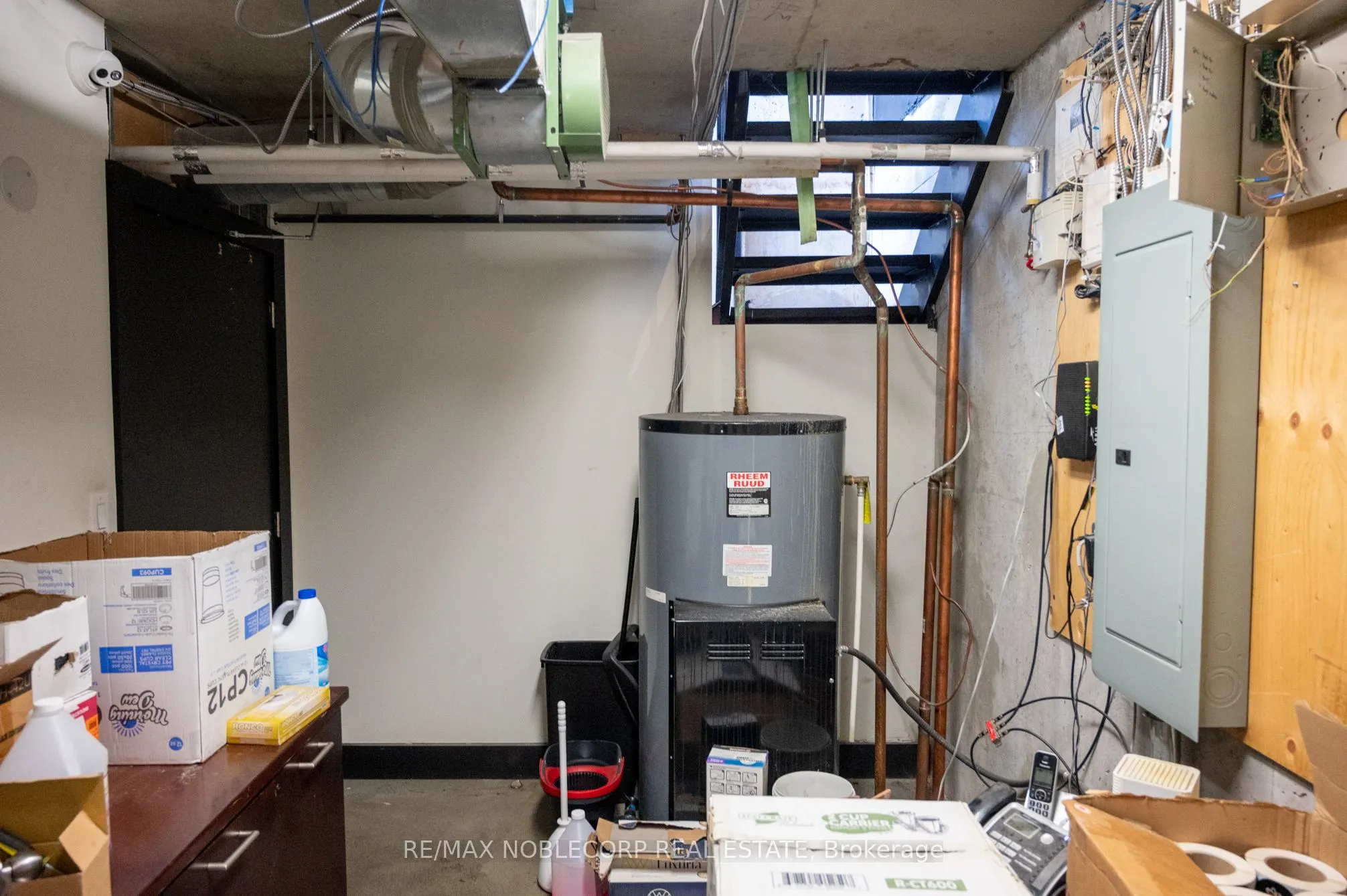 1205 Queen Street W