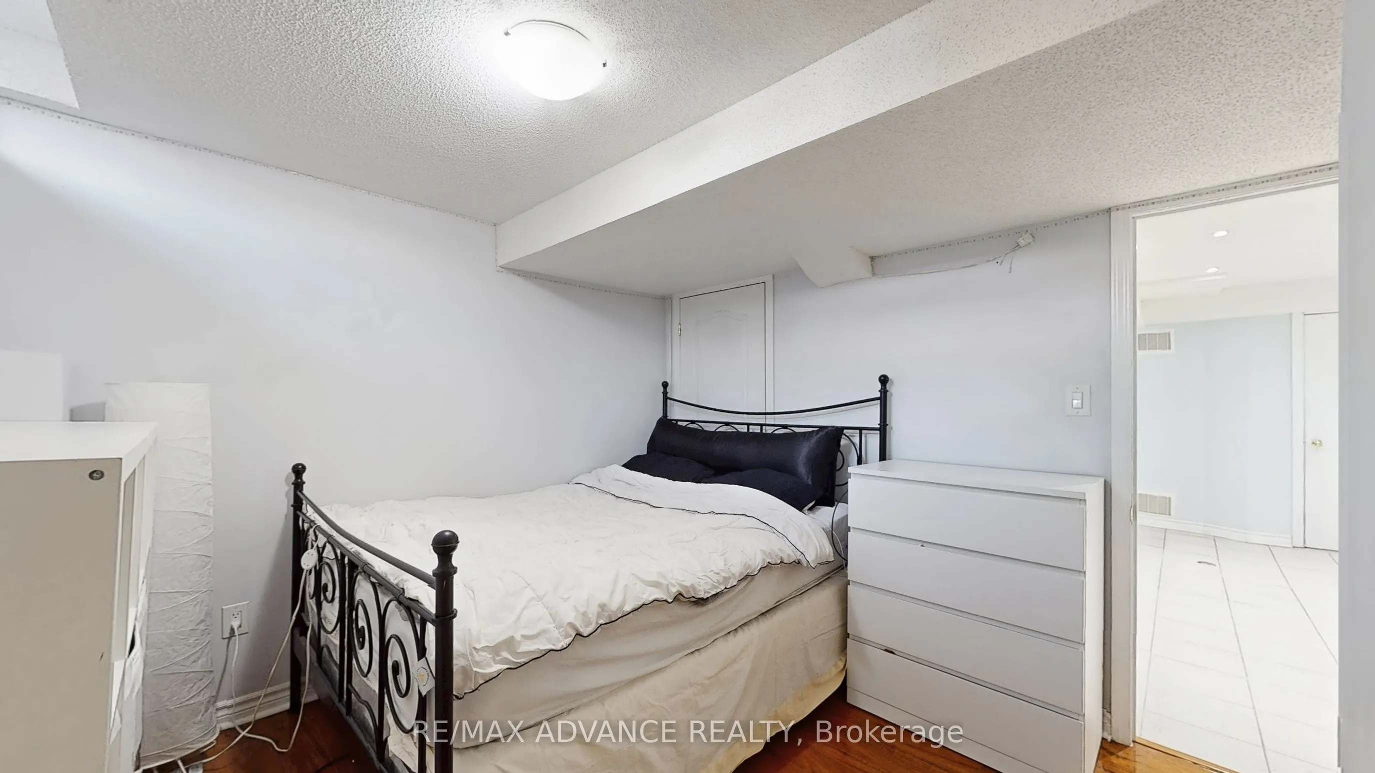 7560 Black Walnut Trail