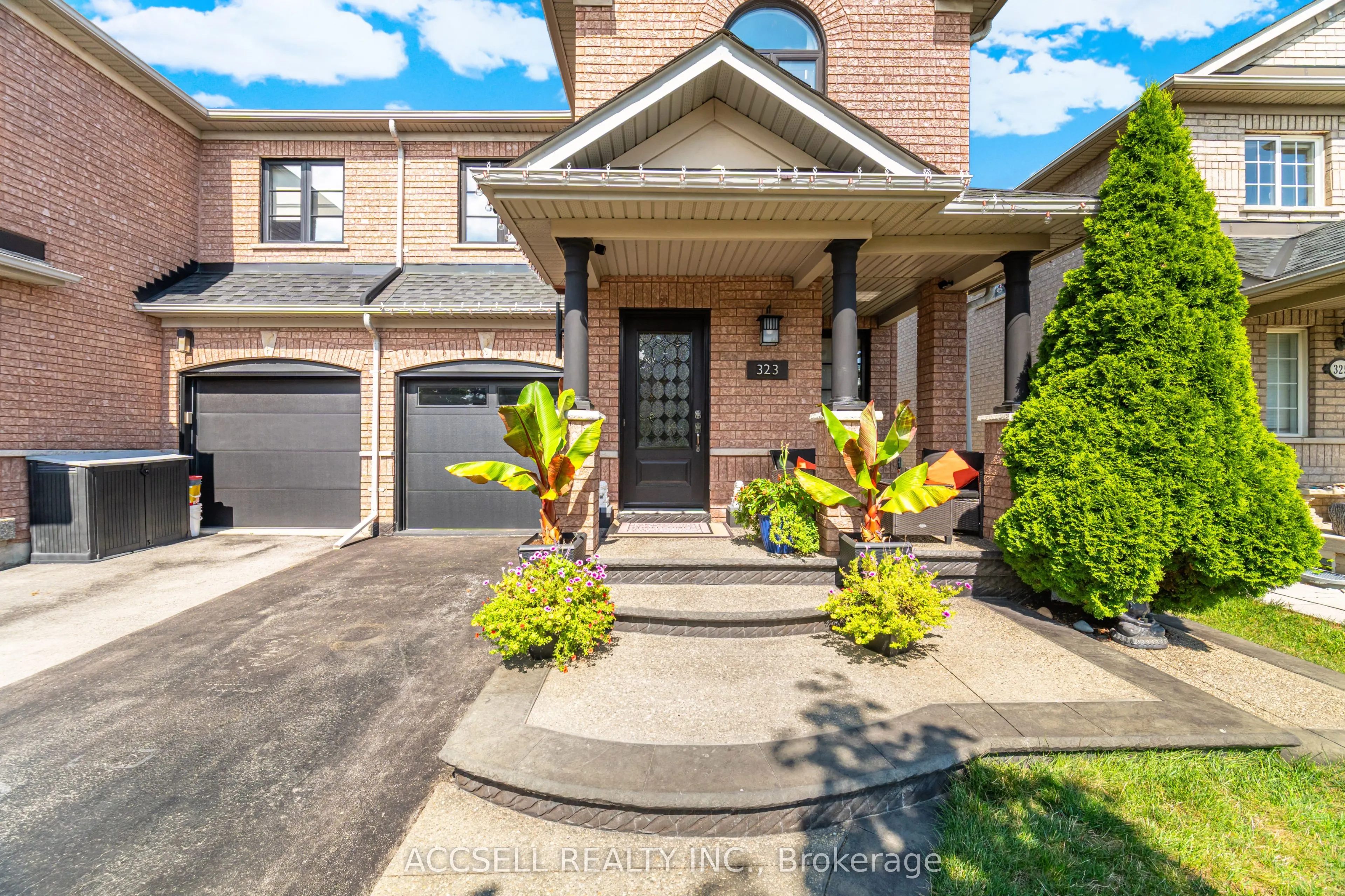 323 Pettigrew Trail