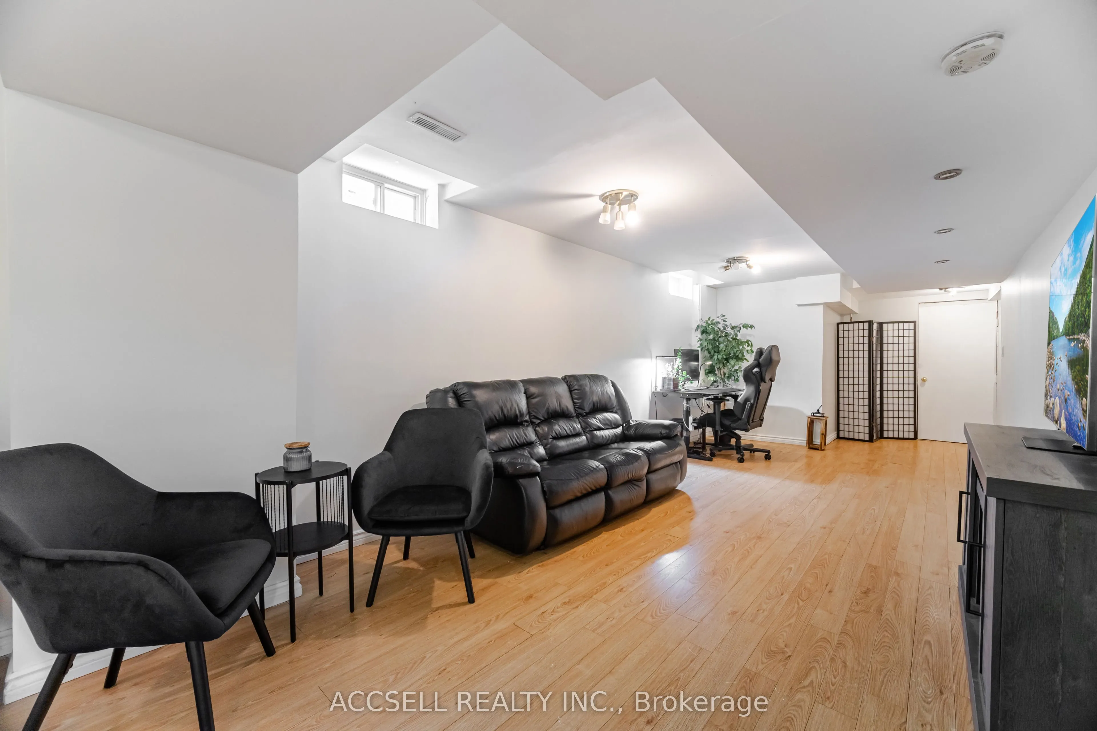 323 Pettigrew Trail