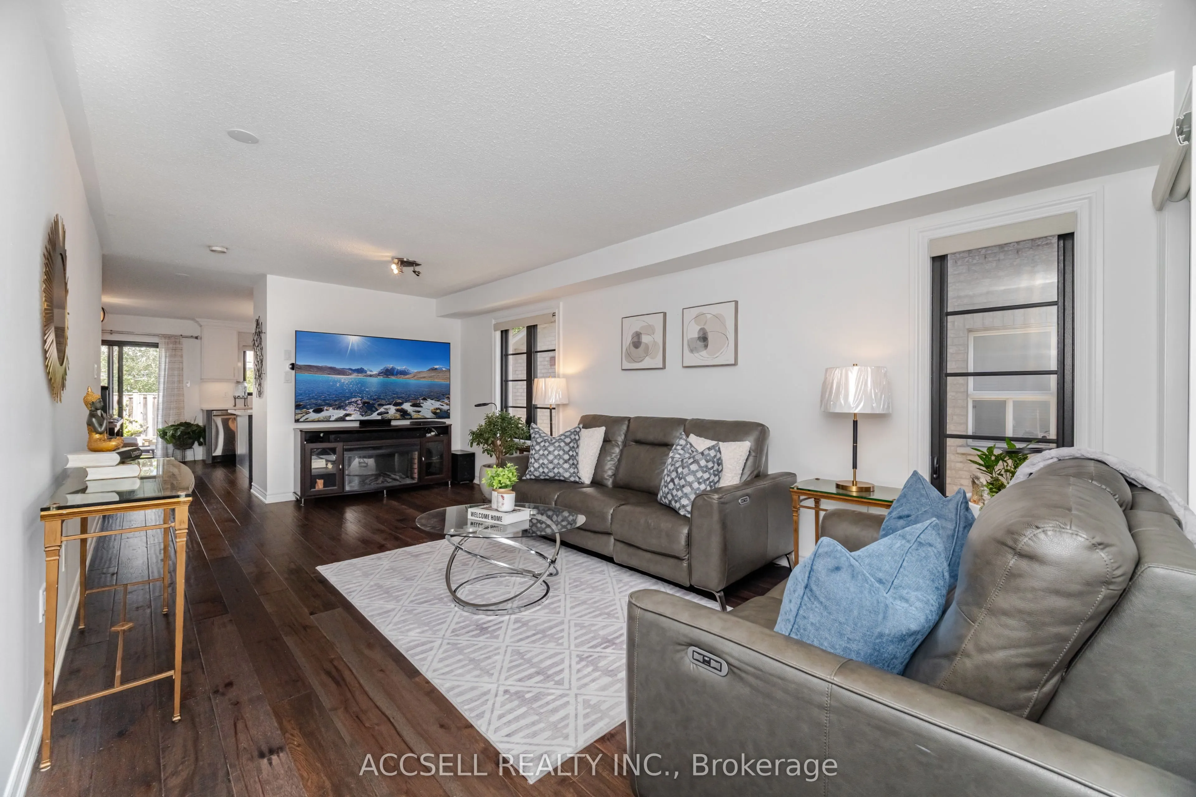 323 Pettigrew Trail