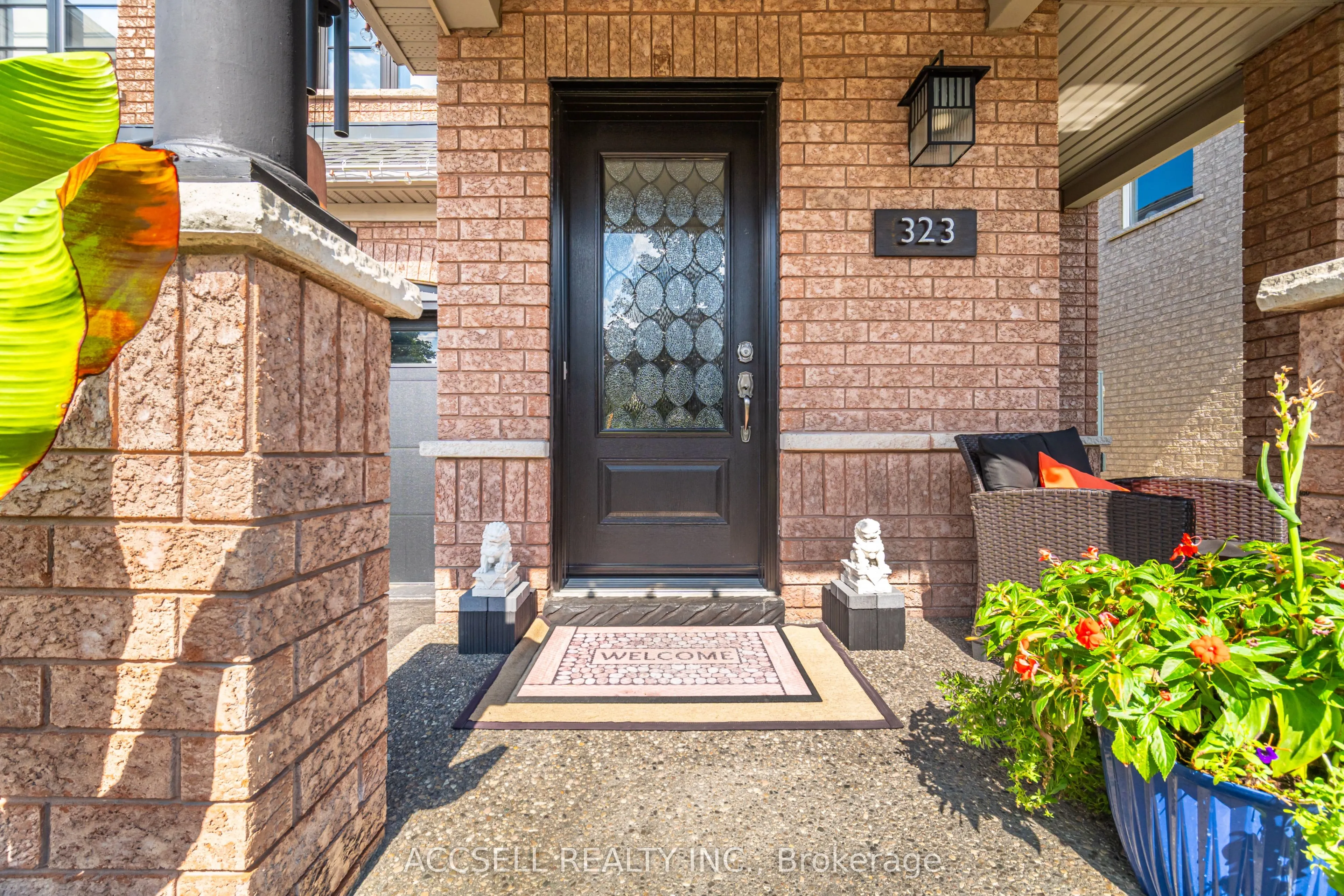 323 Pettigrew Trail