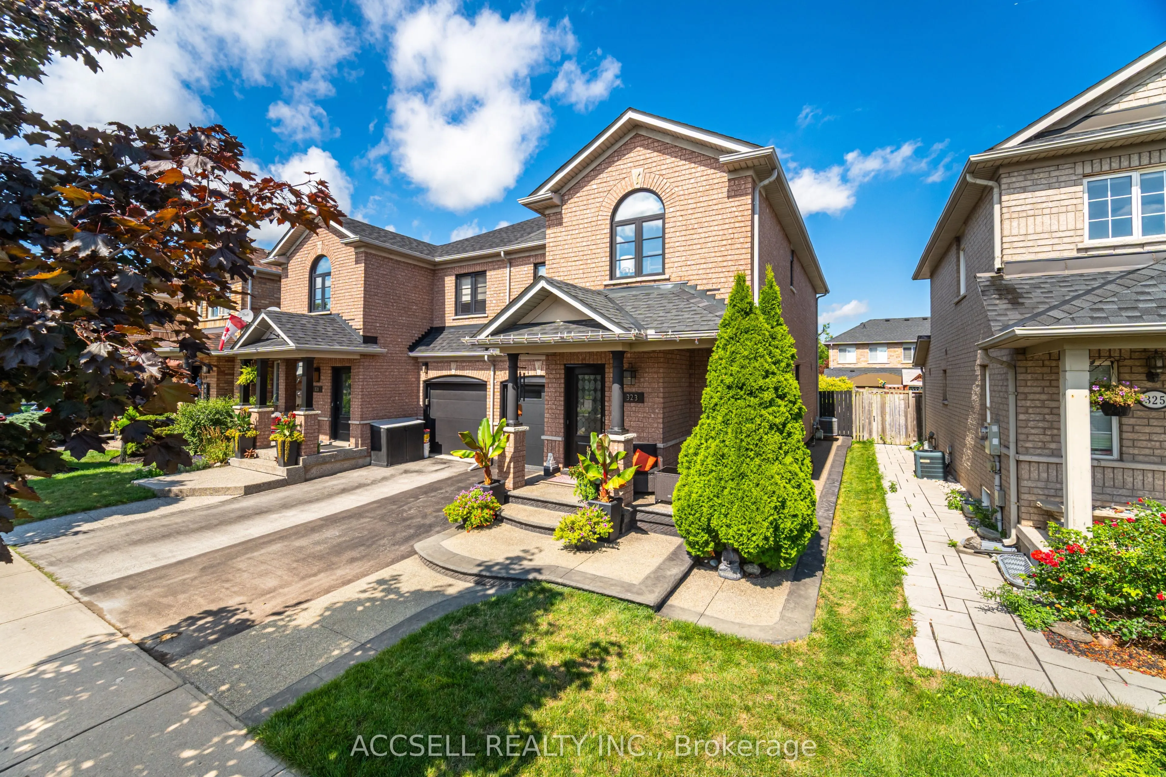 323 Pettigrew Trail
