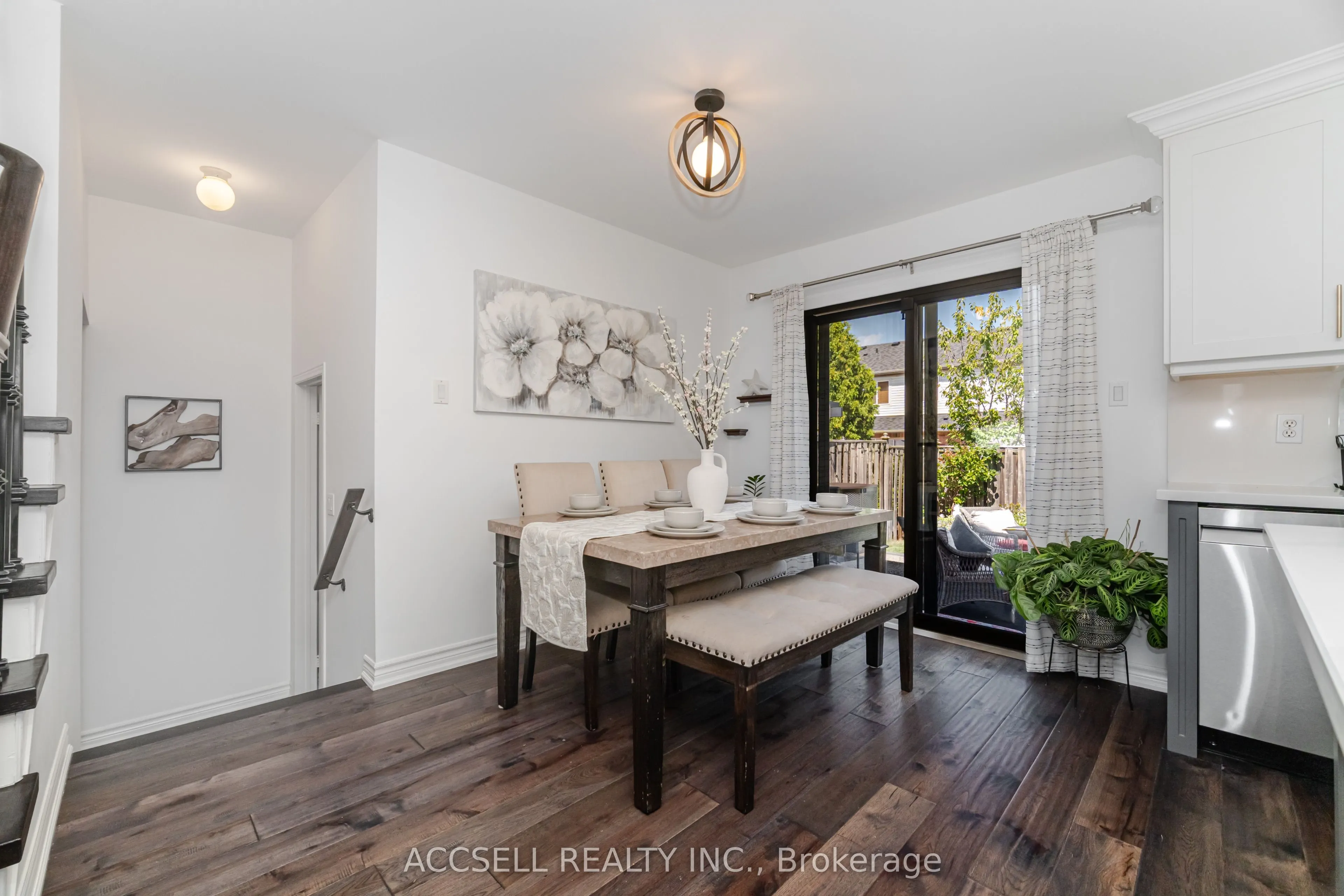 323 Pettigrew Trail