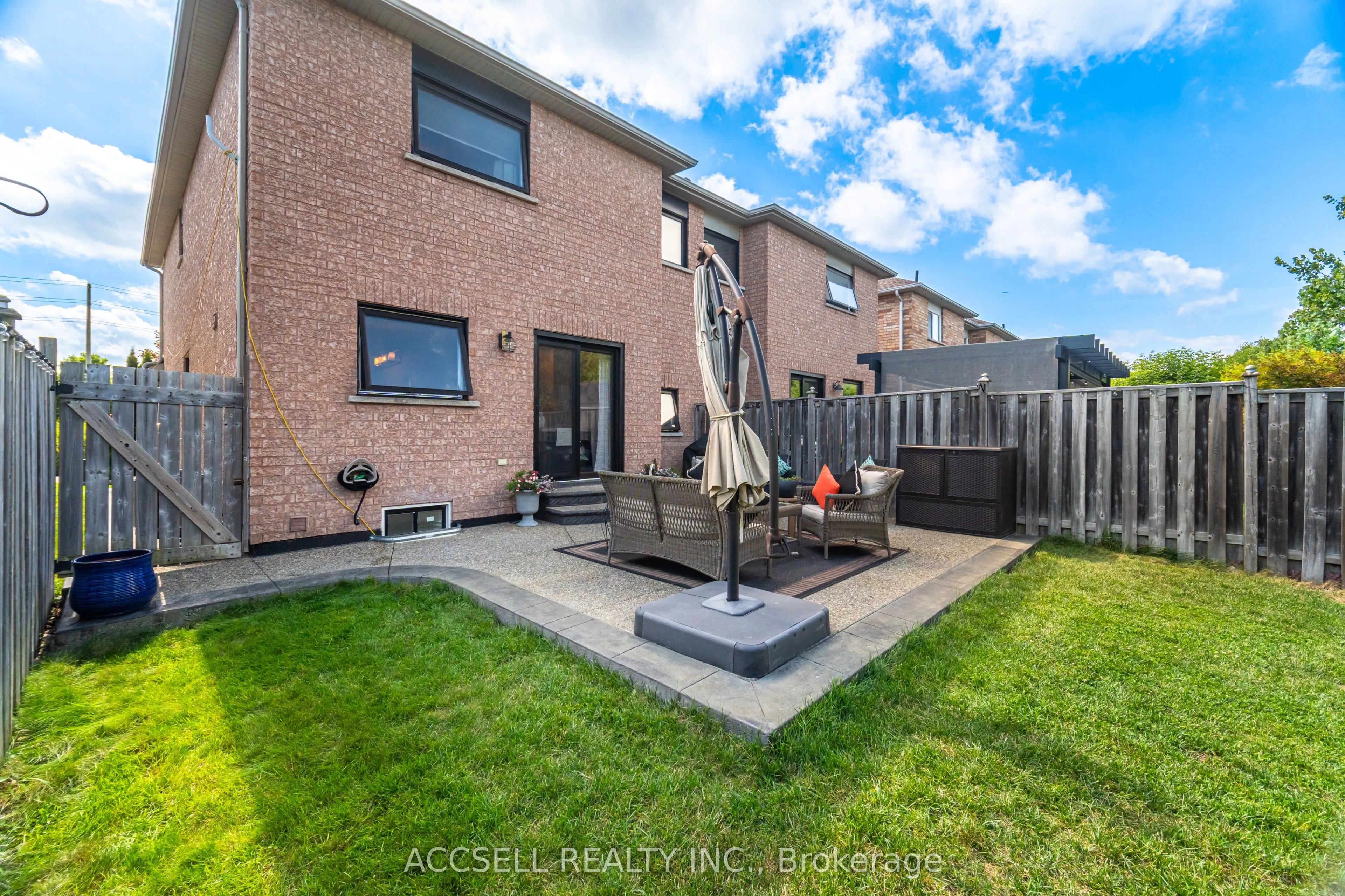 323 Pettigrew Trail
