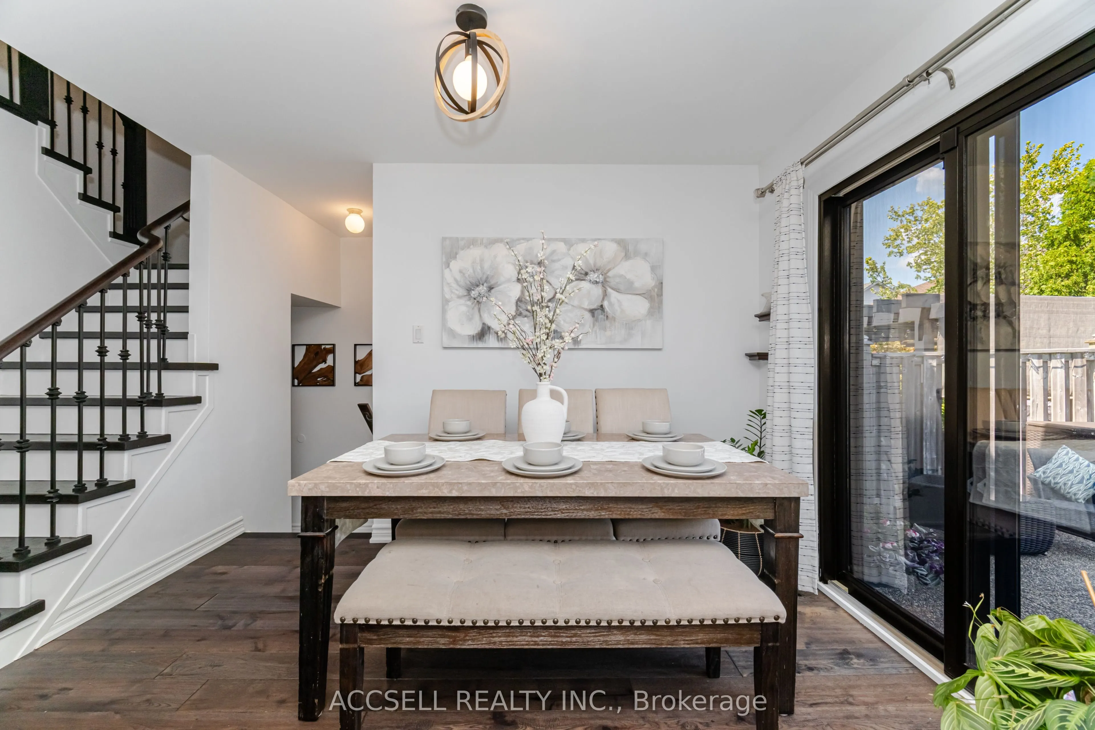 323 Pettigrew Trail