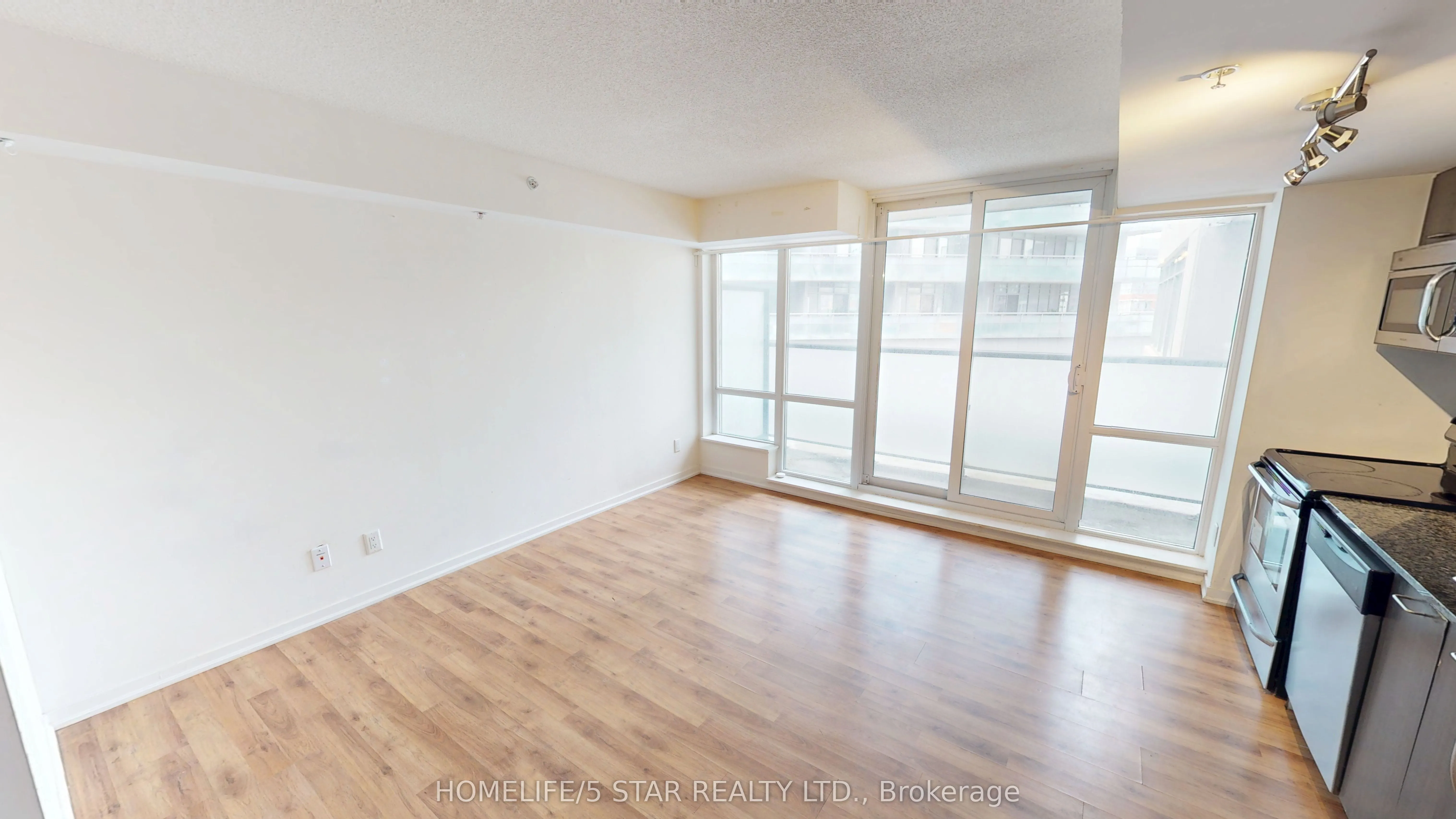 20 JOE SHUSTER Way, #321
