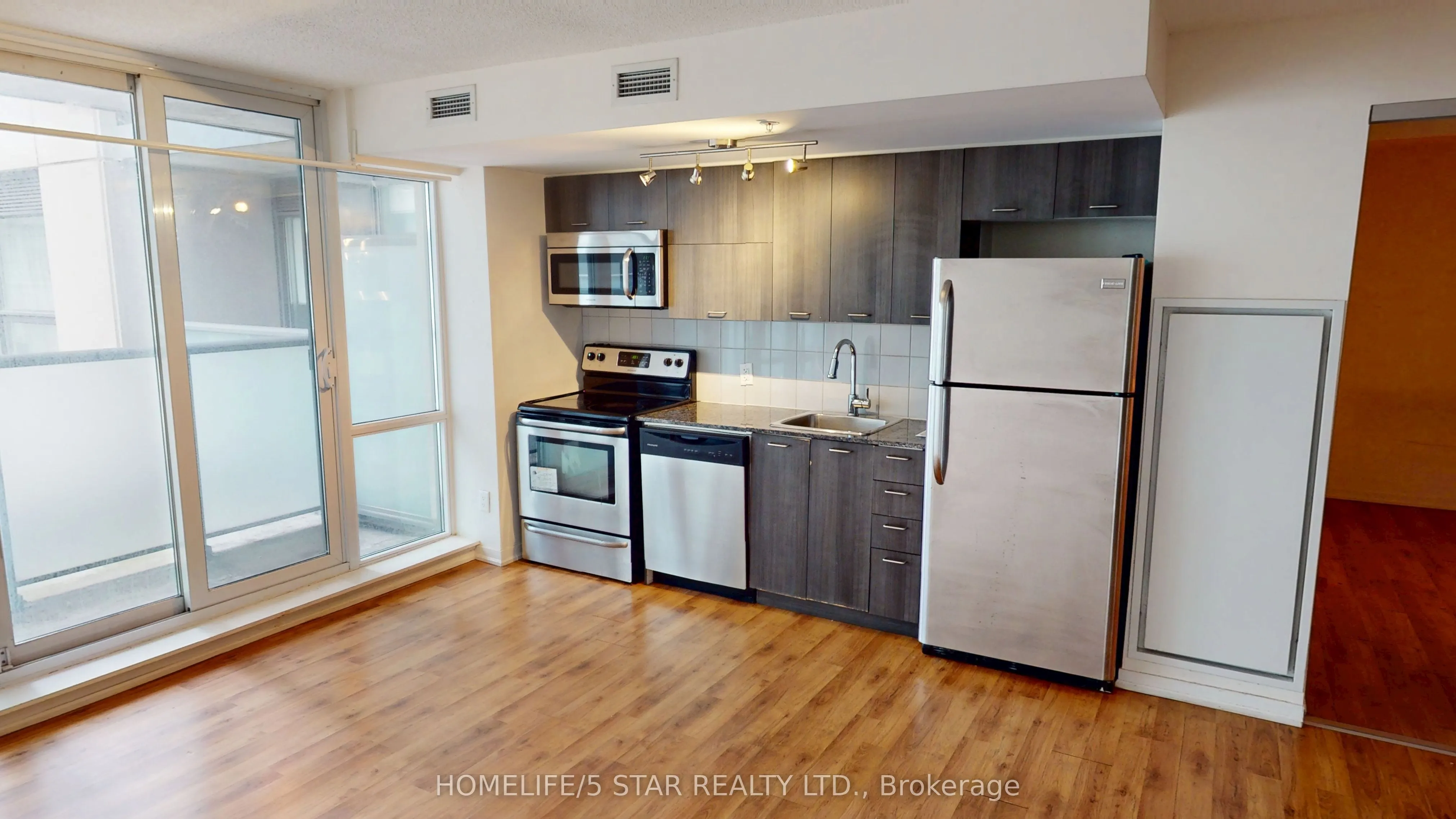 20 JOE SHUSTER Way, #321