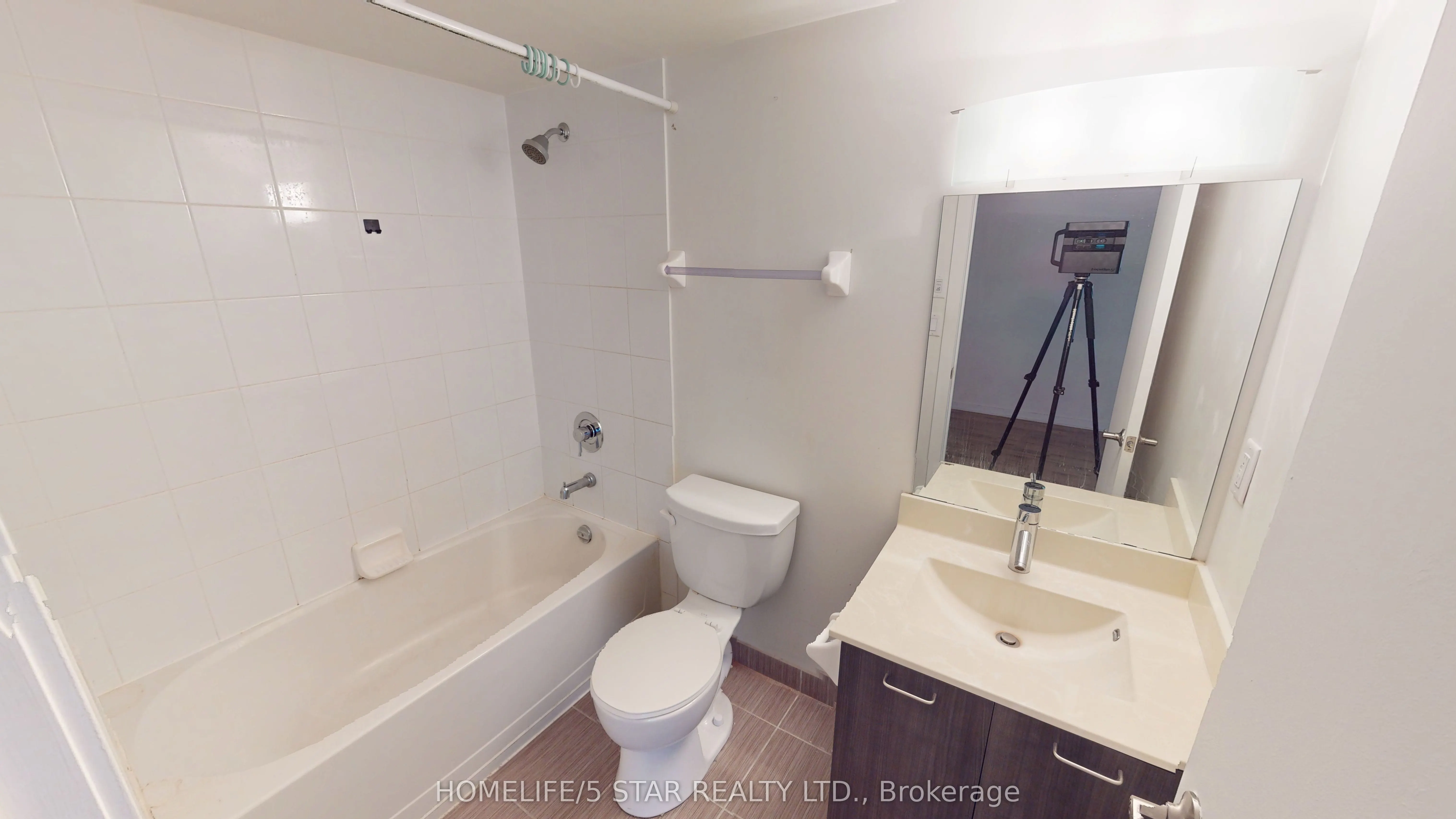 20 JOE SHUSTER Way, #321