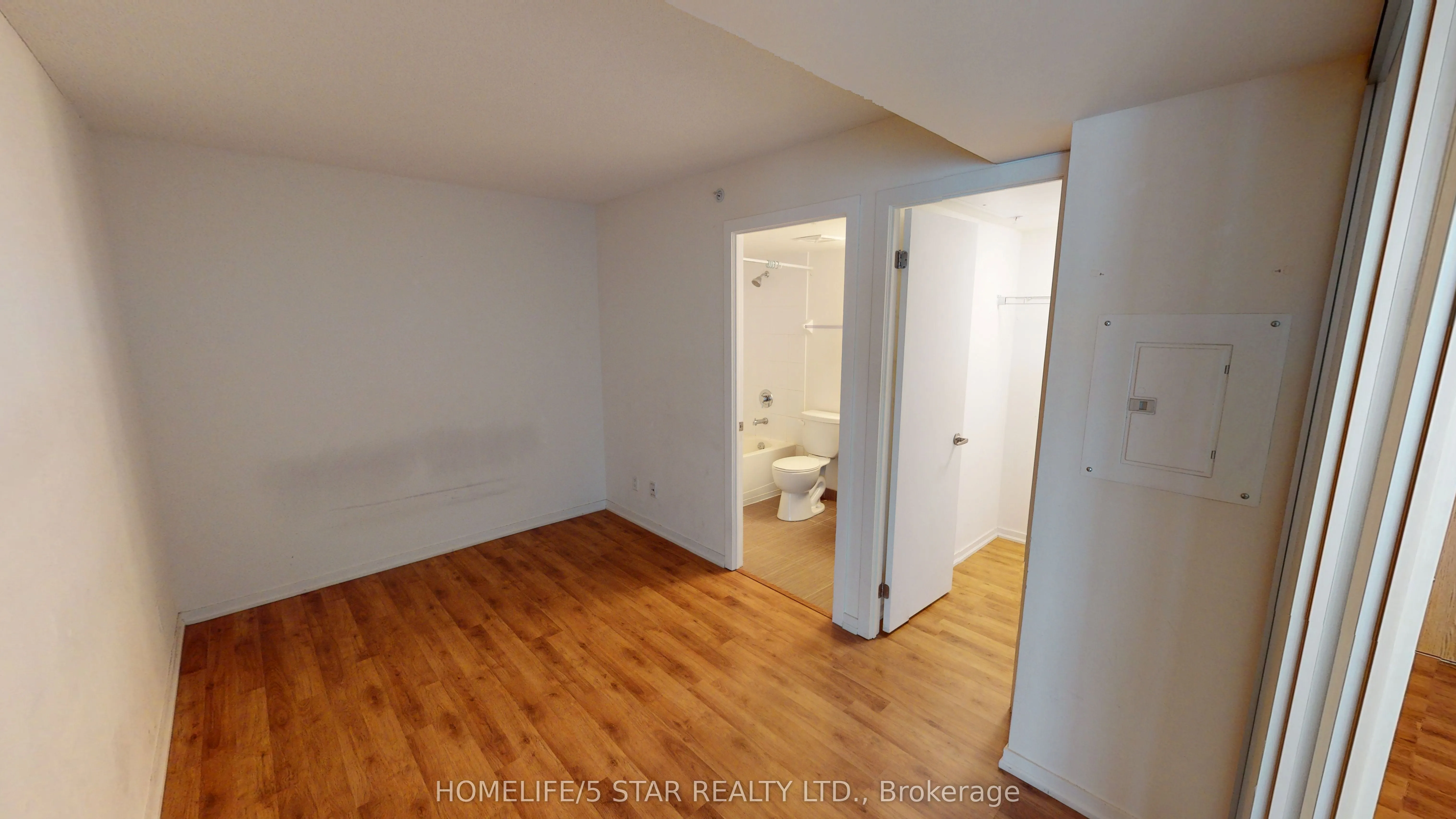 20 JOE SHUSTER Way, #321