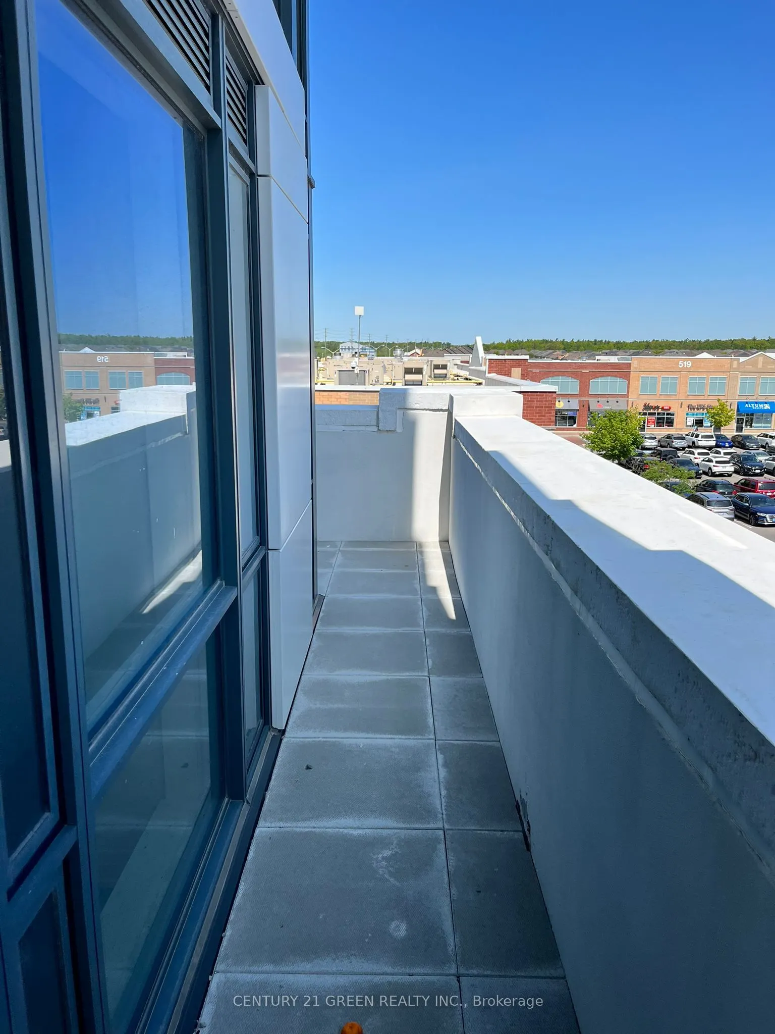 509 Dundas Street W, #307