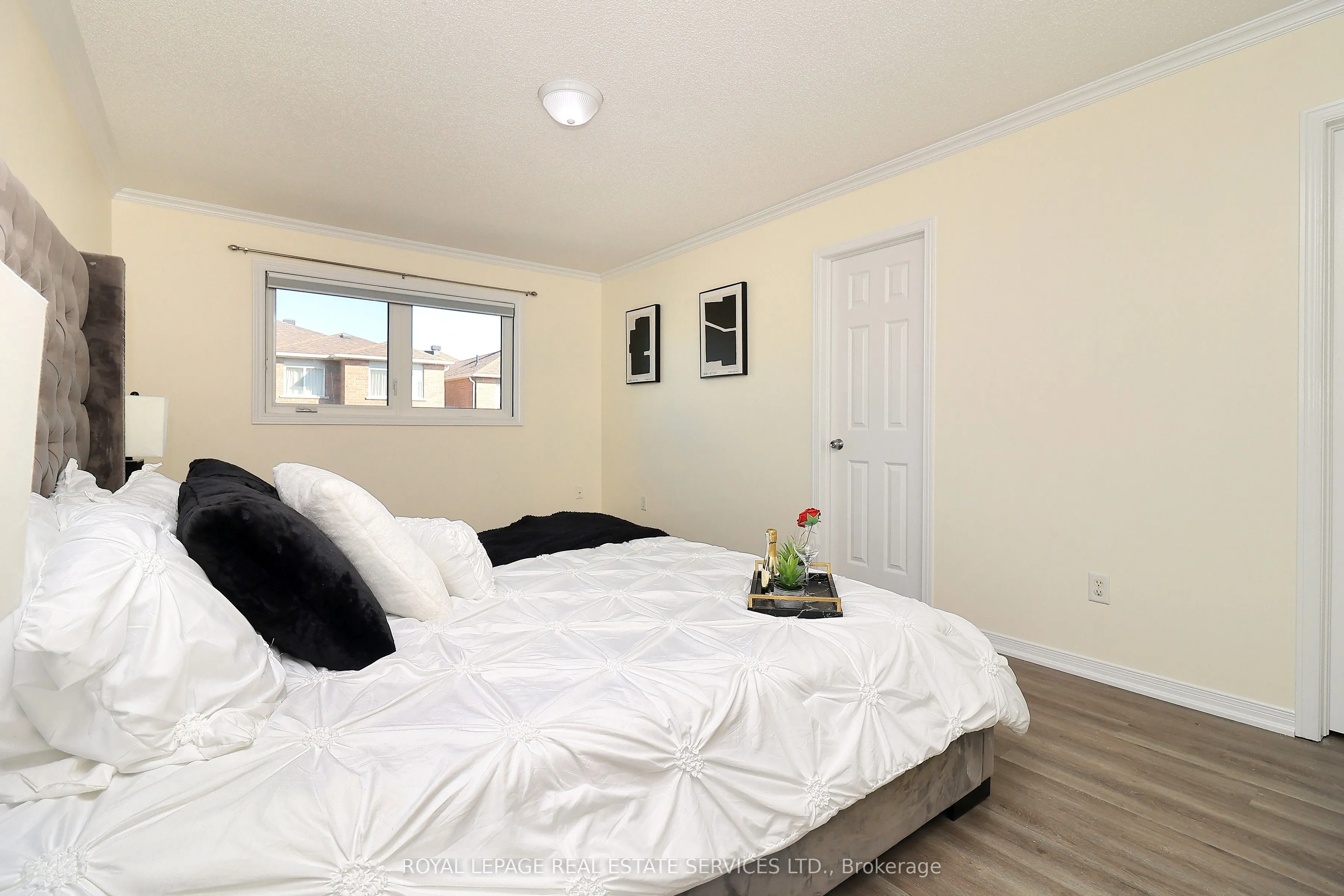 1747 Cobra Crescent