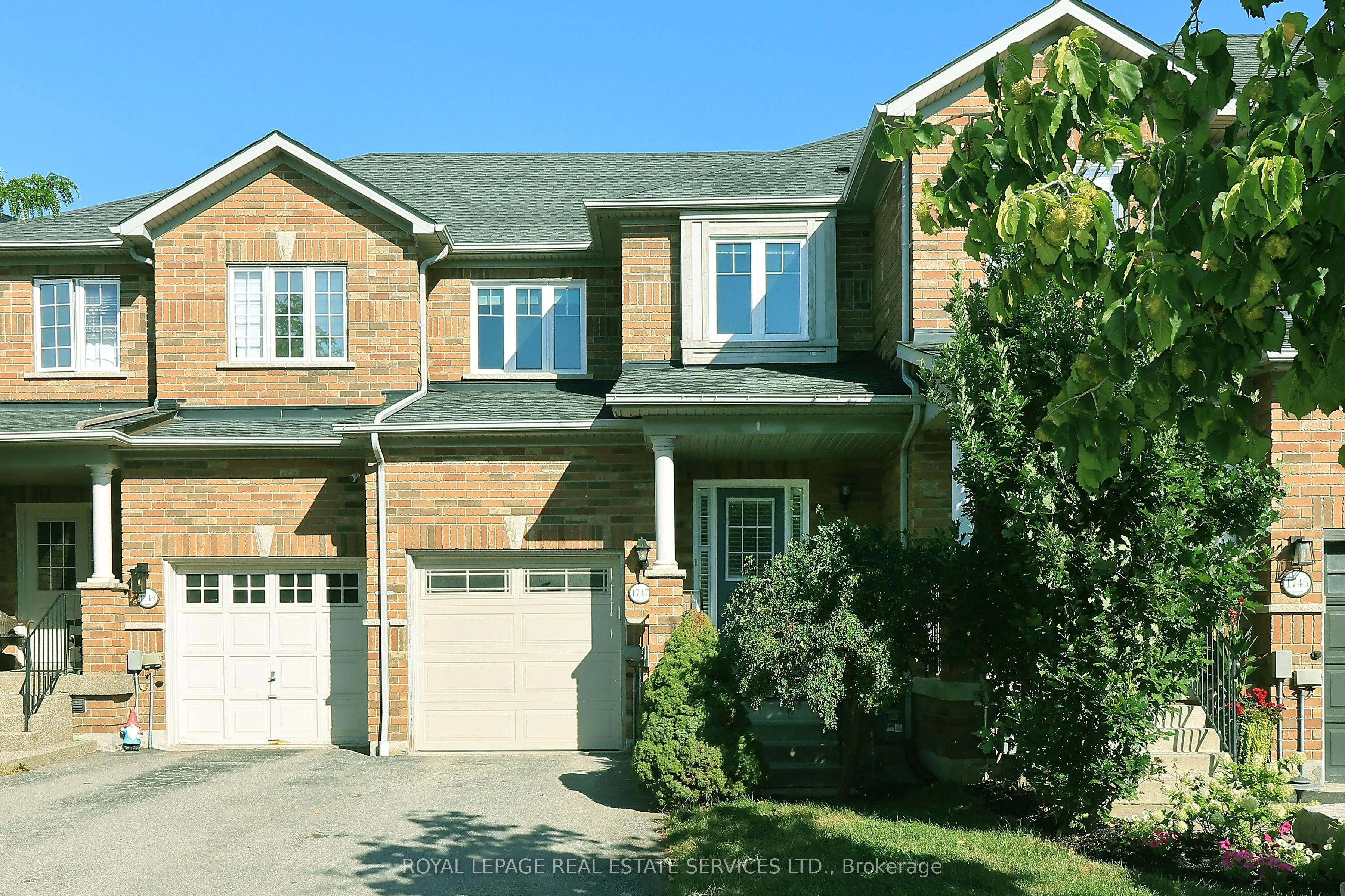 1747 Cobra Crescent