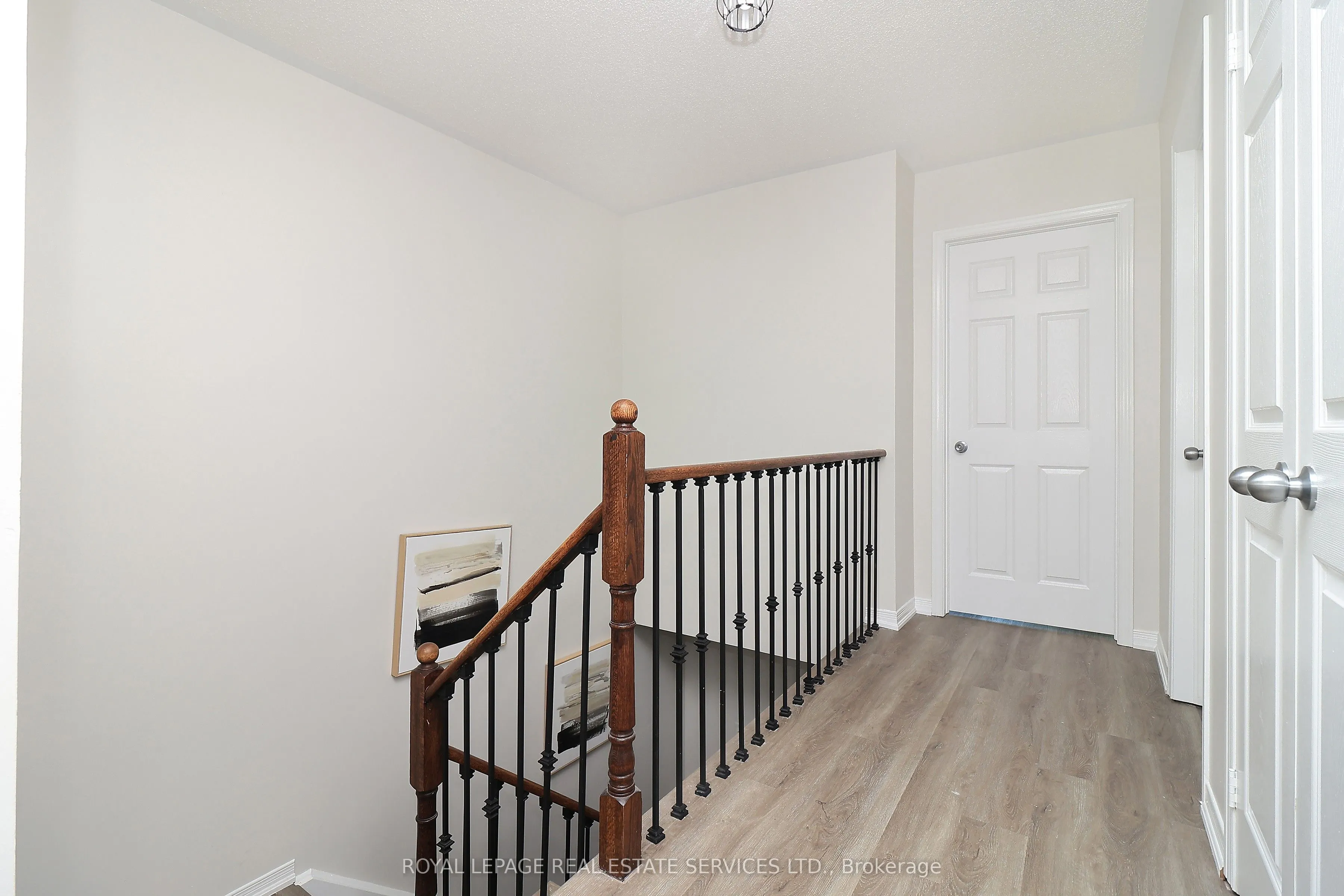1747 Cobra Crescent