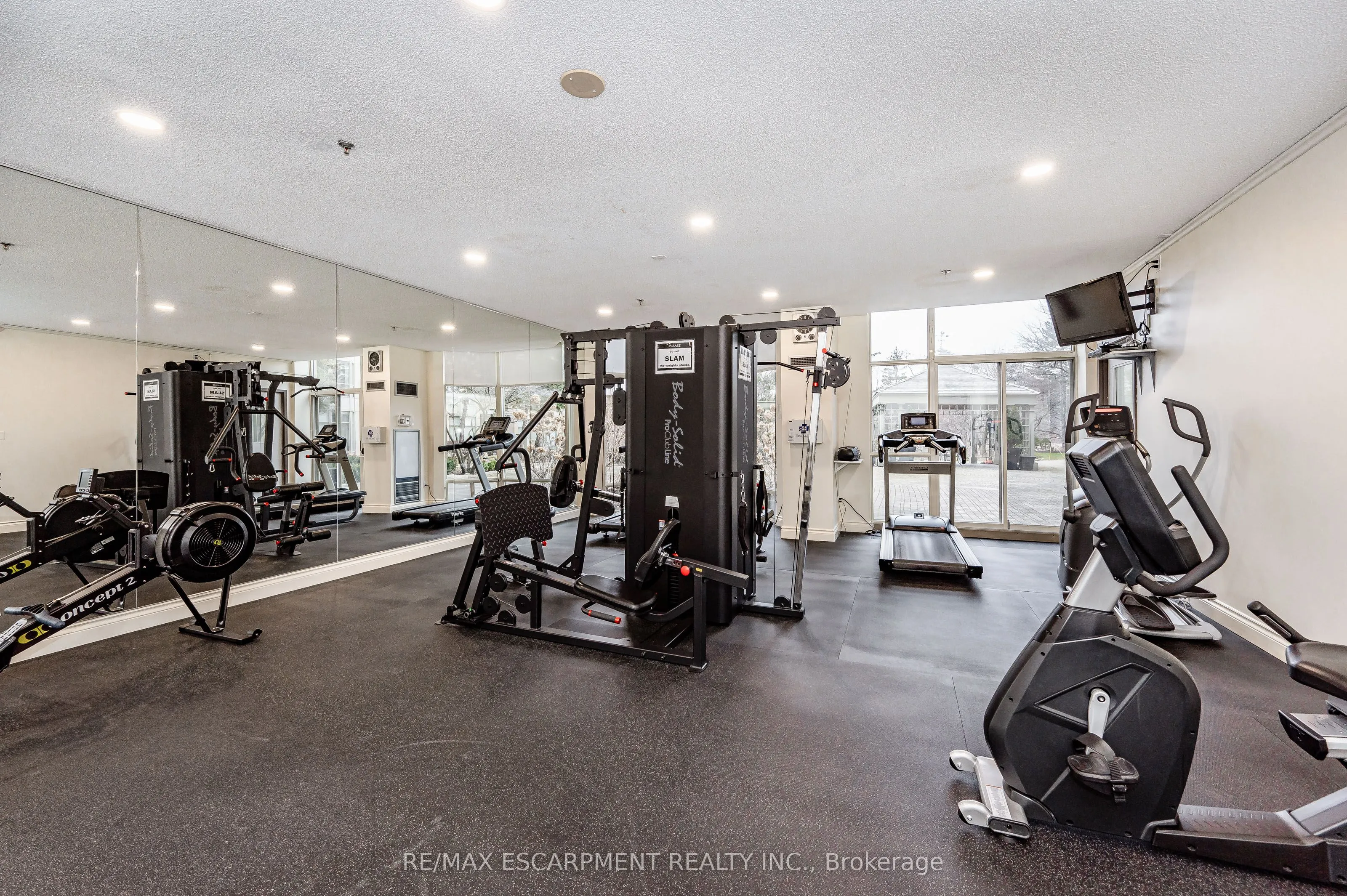 2511 Lakeshore Road W, #805