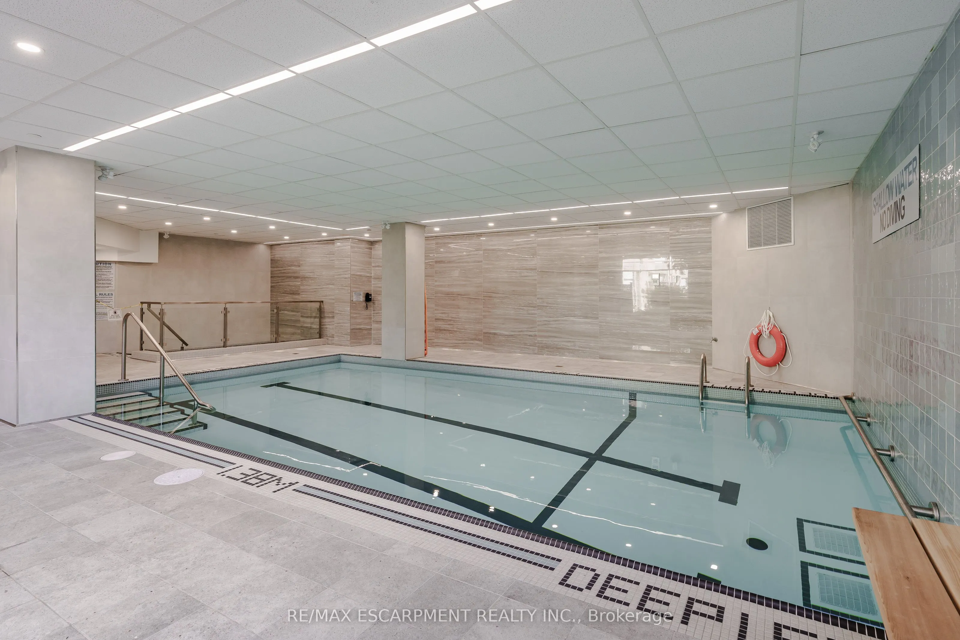2511 Lakeshore Road W, #805