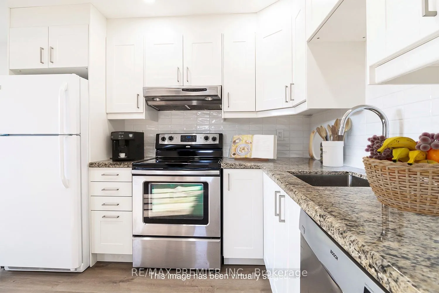 2461 Padstow Crescent