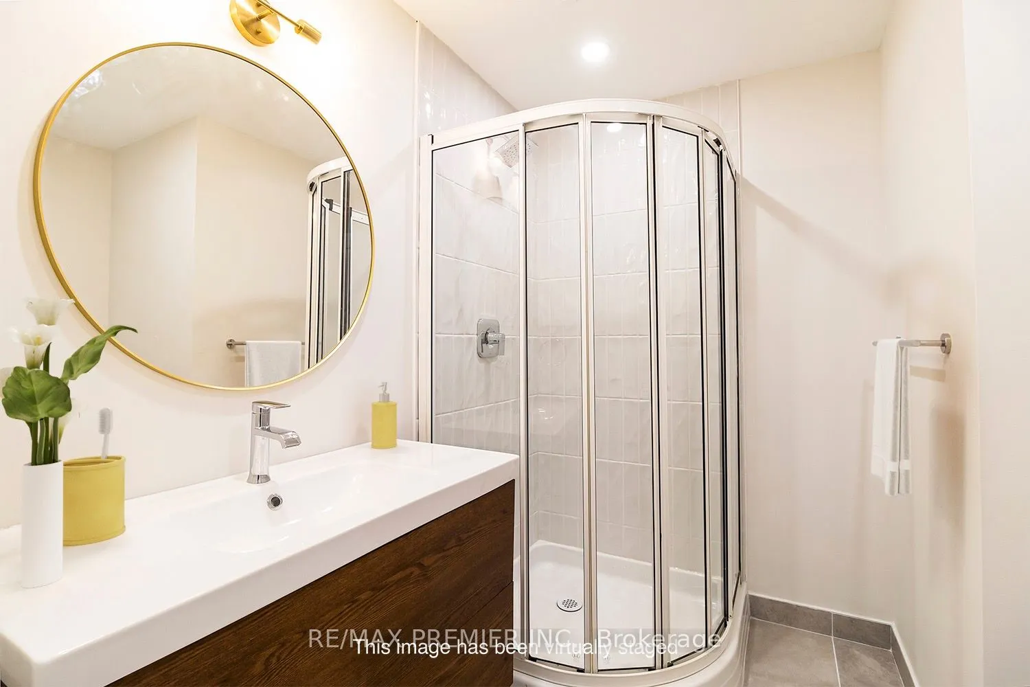 2461 Padstow Crescent