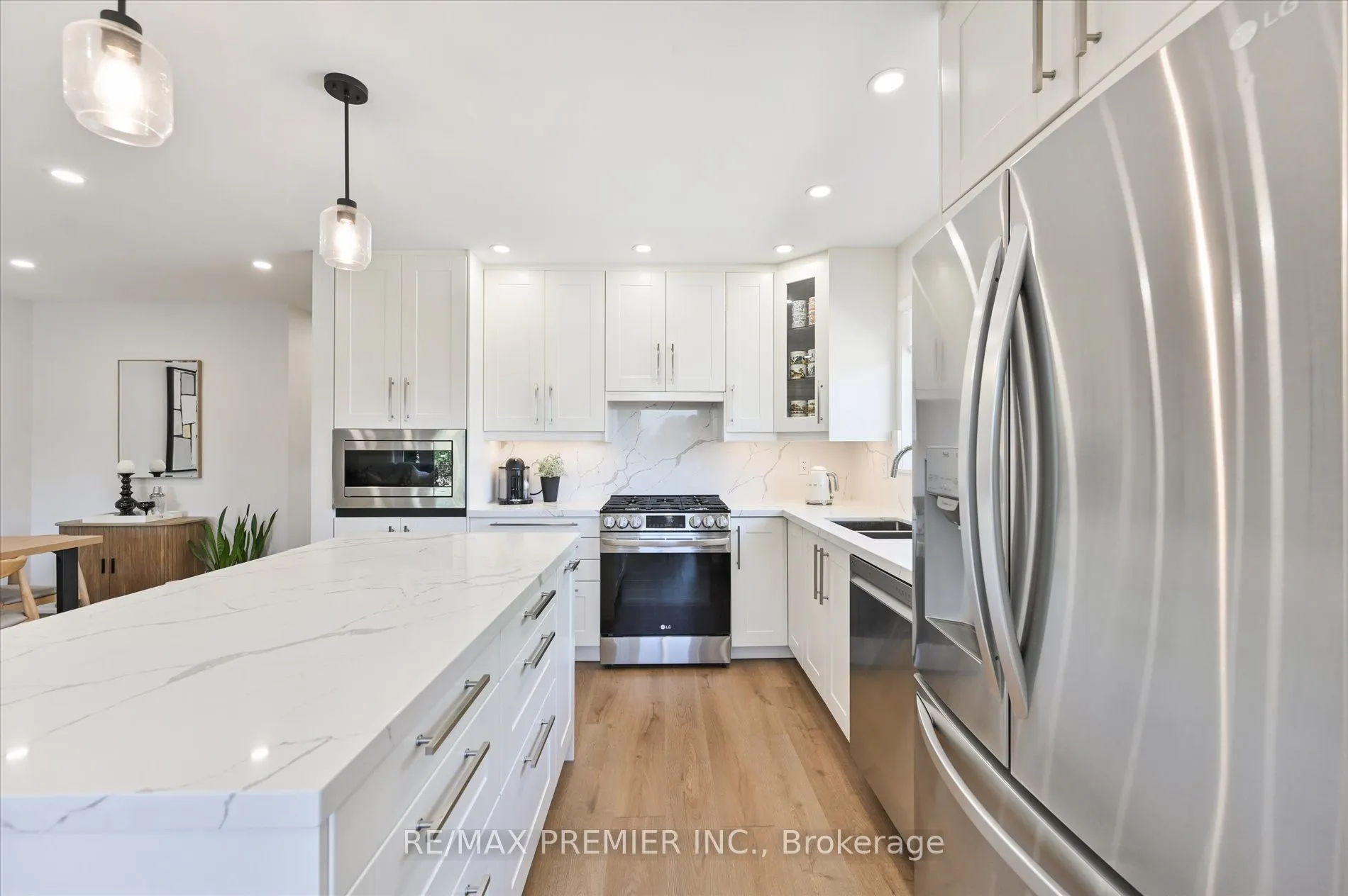 2461 Padstow Crescent