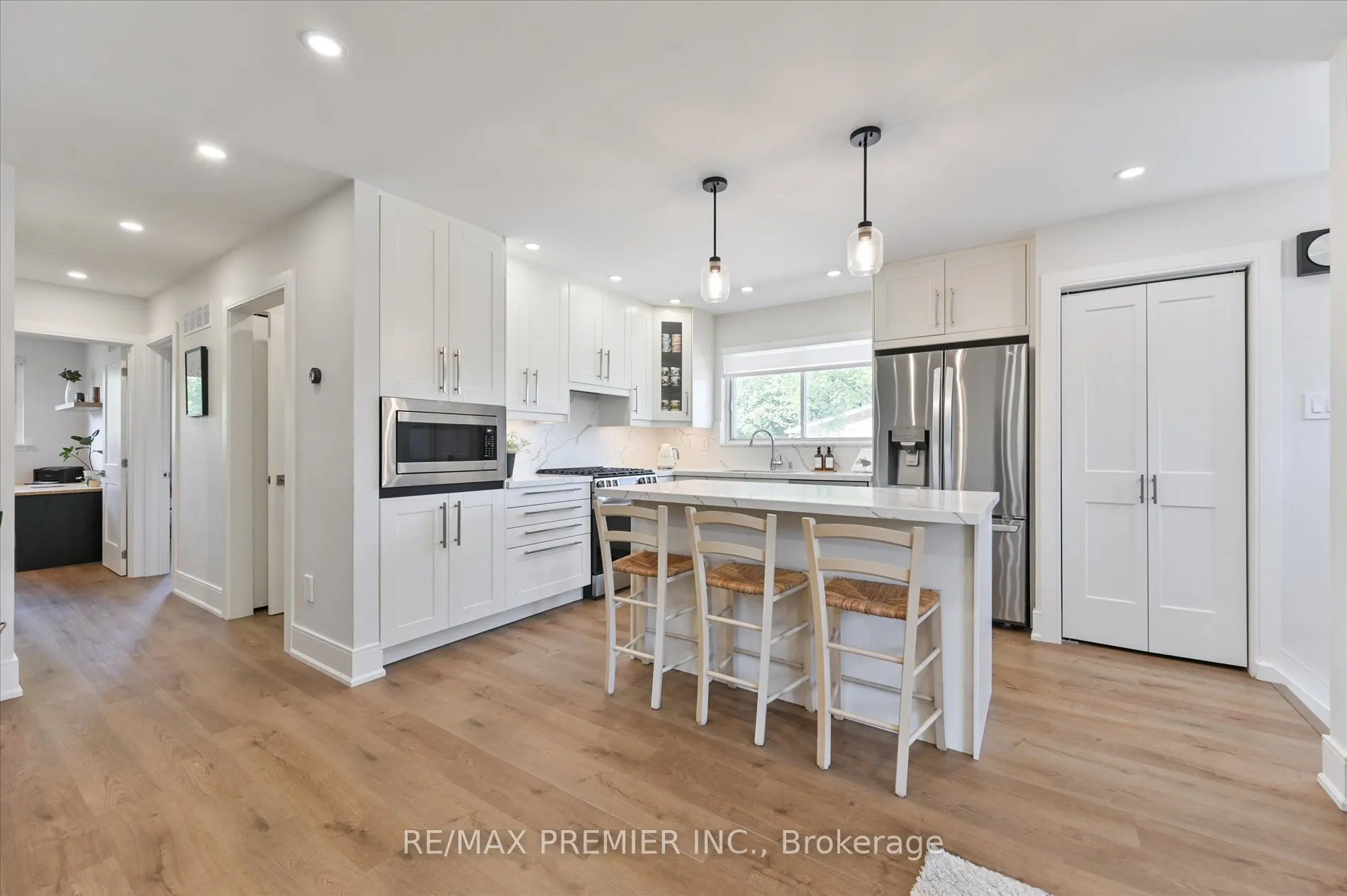 2461 Padstow Crescent