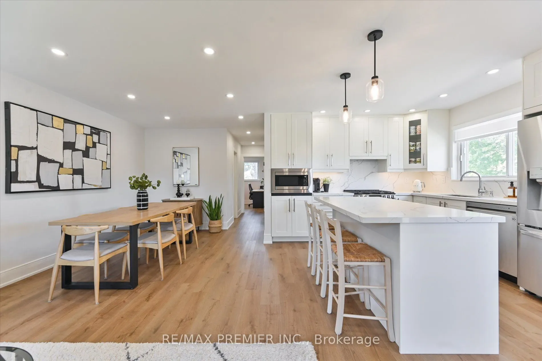 2461 Padstow Crescent