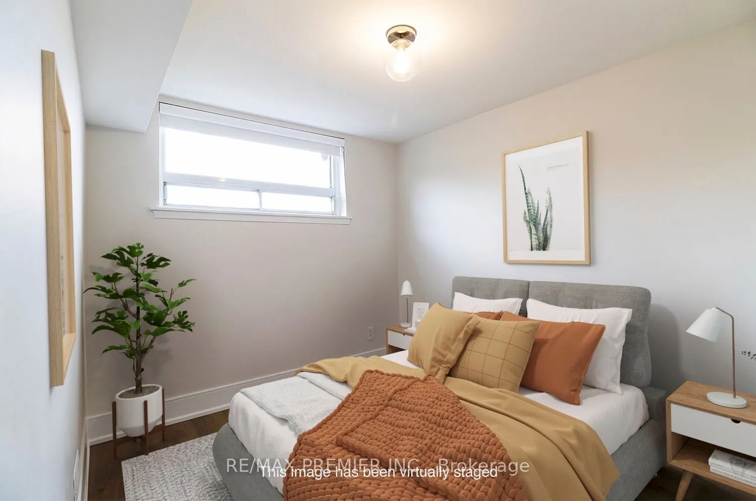 2461 Padstow Crescent
