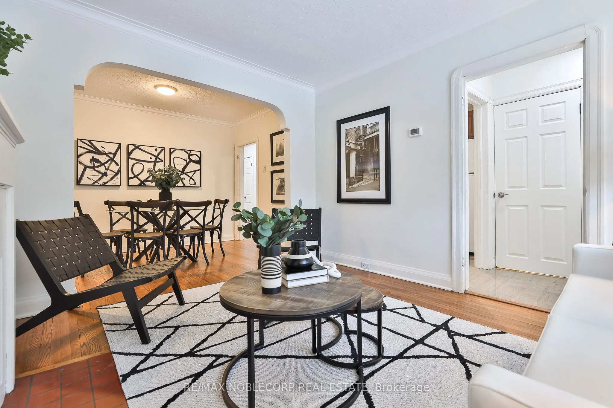 16 Little Boulevard, #Main