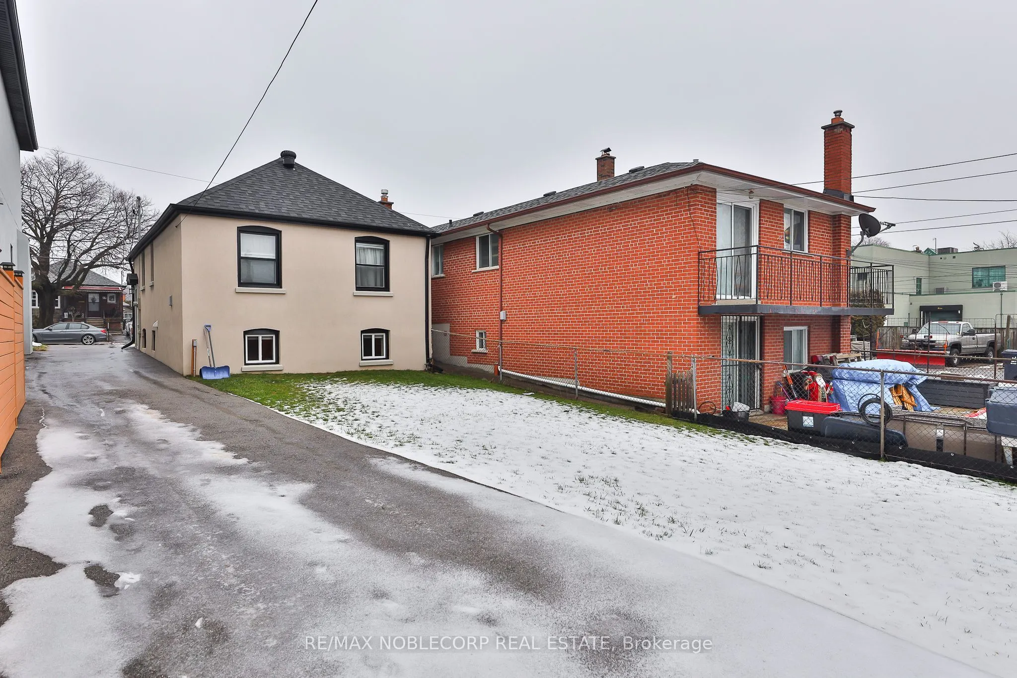 16 Little Boulevard, #Main